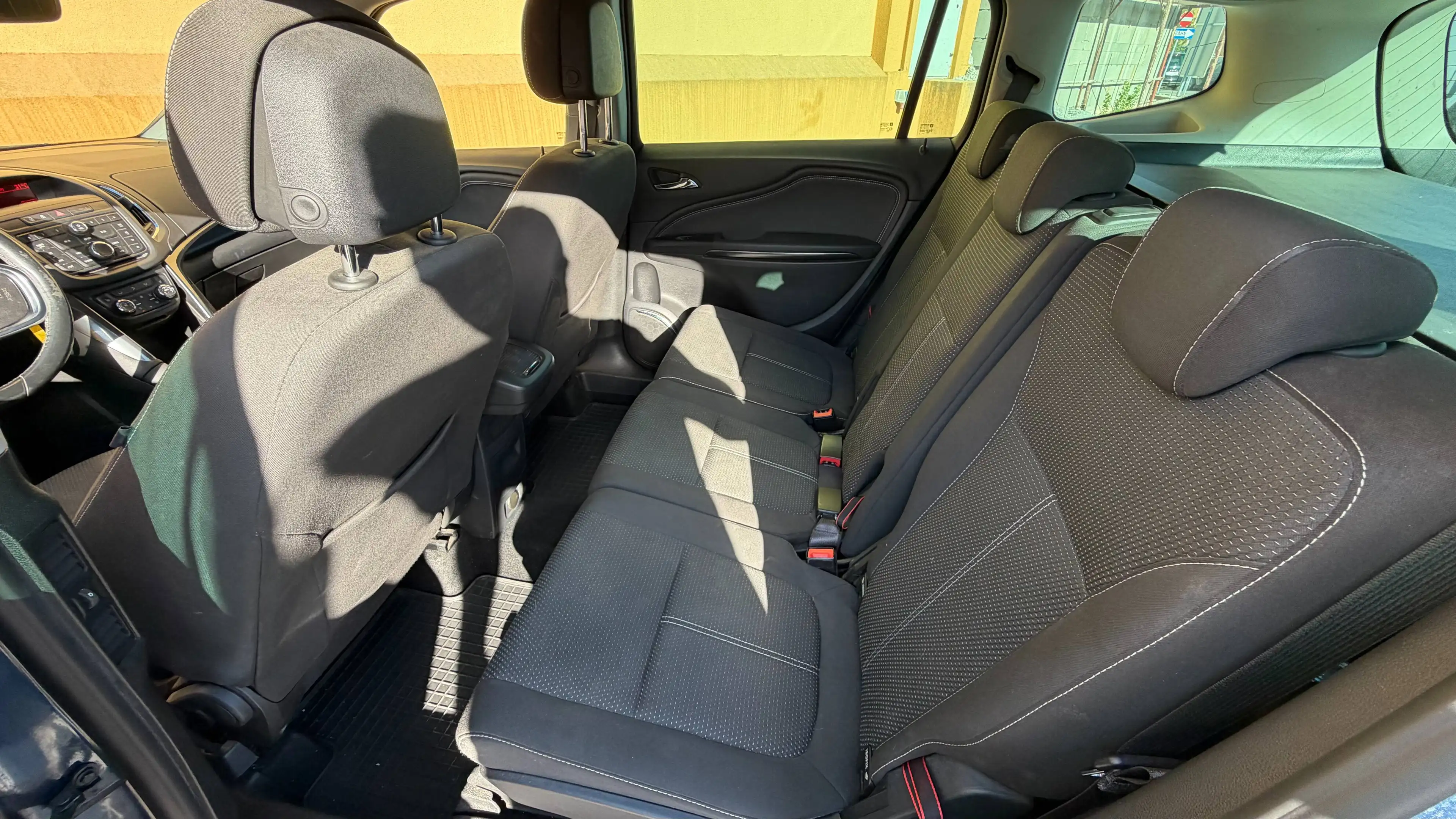 Opel Zafira Tourer Innovation — photo 10