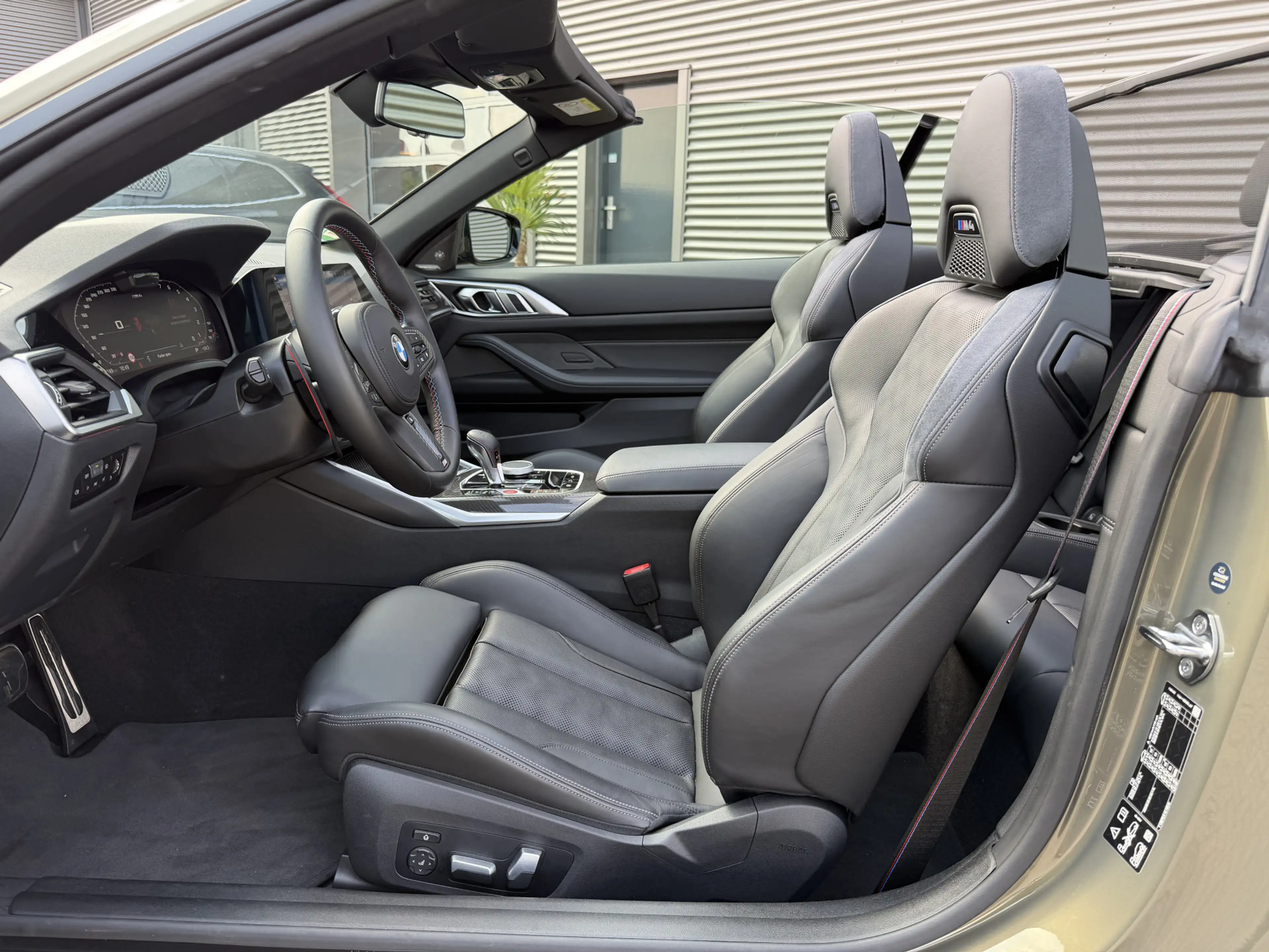 BMW M4 4-serie Cabrio xDrive Competition 510 PK Individua — photo 42
