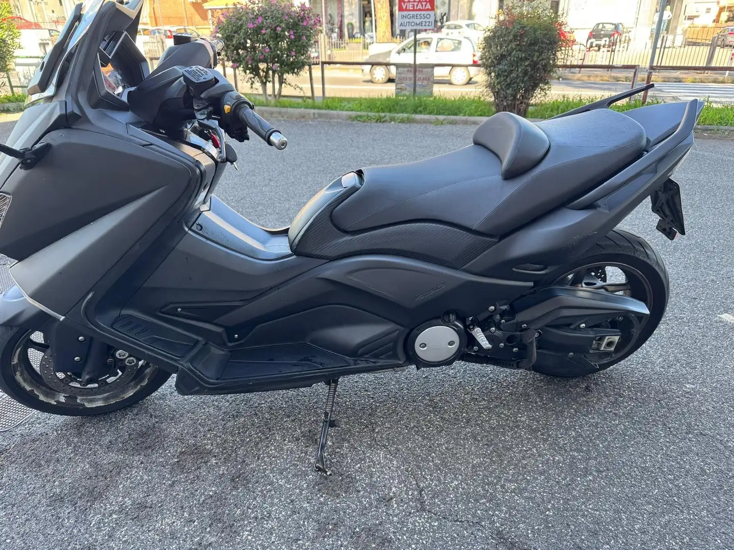Yamaha TMAX 530 black max Negro - 1