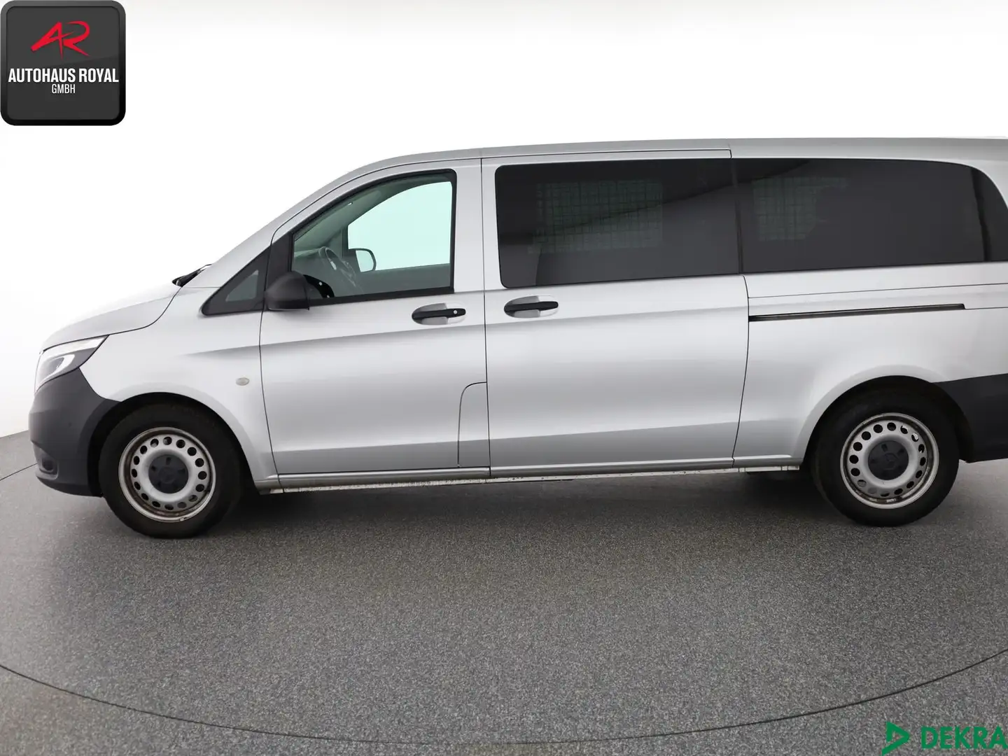 Mercedes-Benz Vito Vito Tourer 114 CDI EXTRALANG 9 SITZE STANDHEIZ Argent - 2