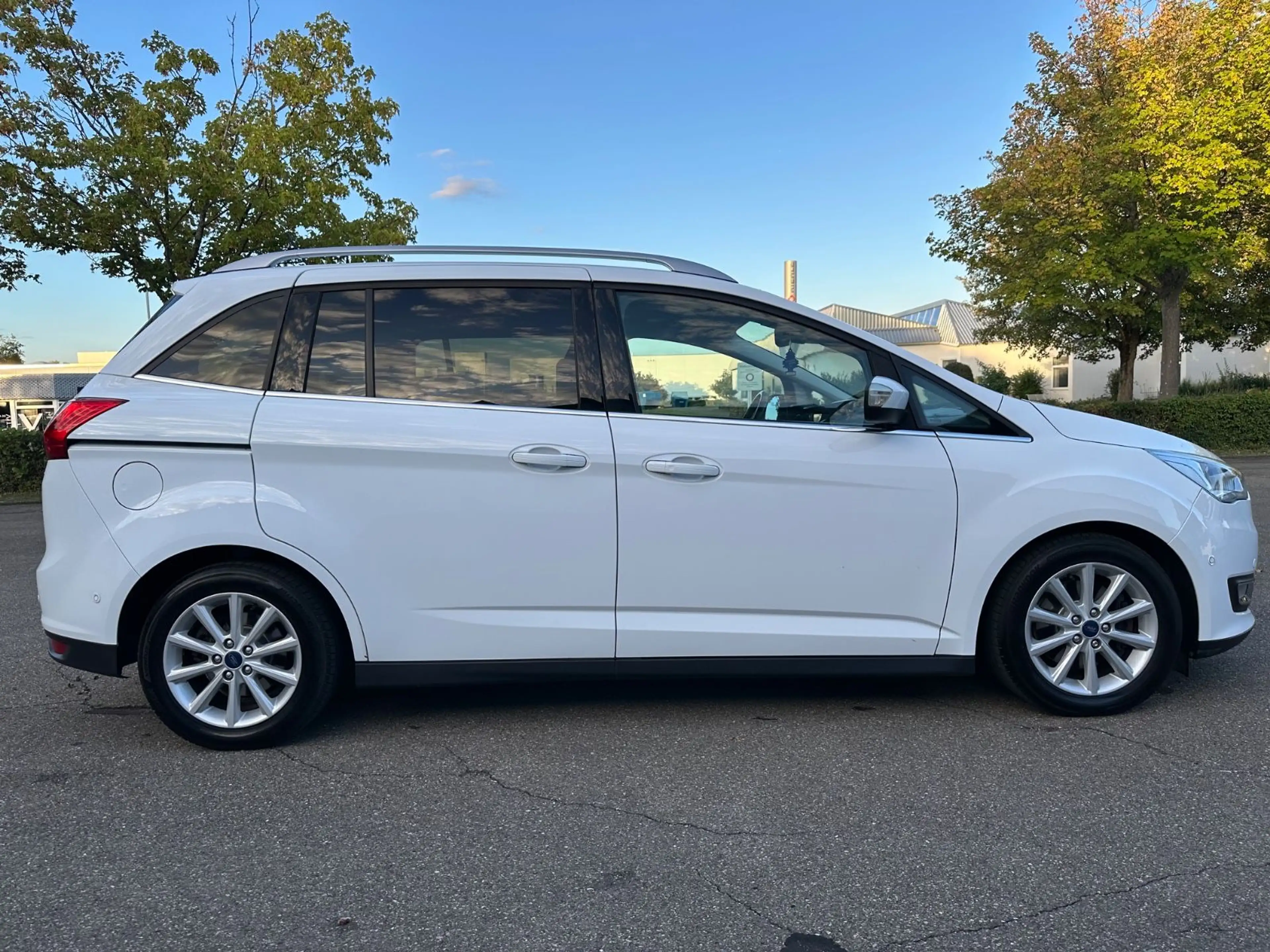Ford Grand C-Max Grand C-MAX Titanium*Aut.*Kam*Navi*Lane*Abst.*SH — photo 6