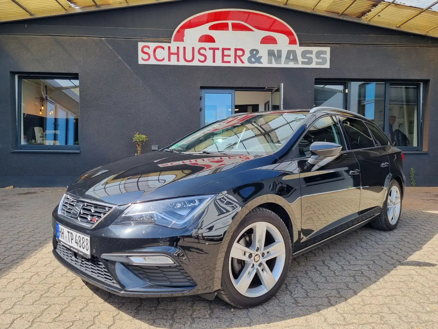 SEAT Leon ST FR* PDC* LED*Navi* Sport*Tempomat Zwart - 1