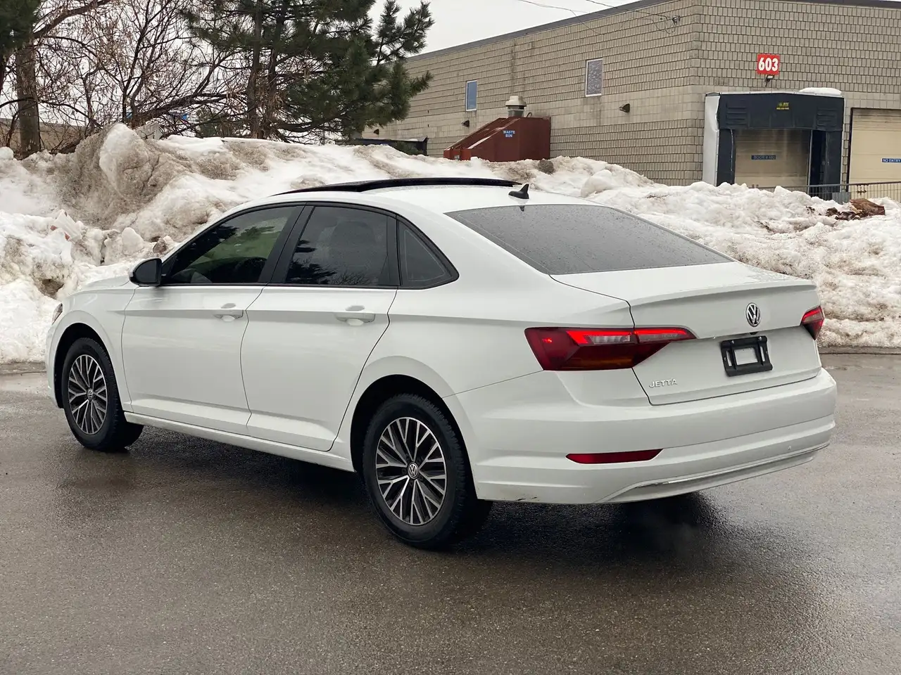 Volkswagen Jetta снимка Volkswagen Jetta