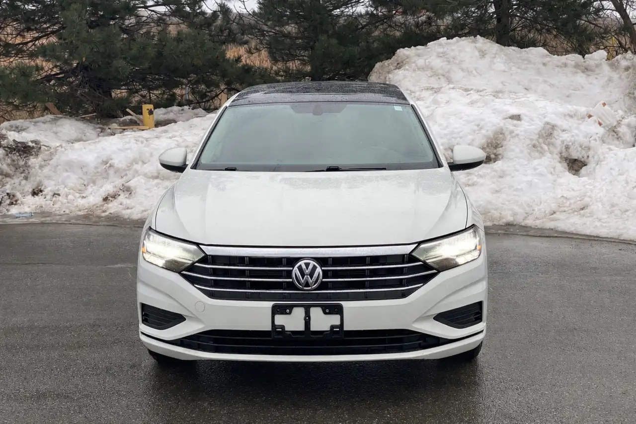 Volkswagen Jetta снимка Volkswagen Jetta