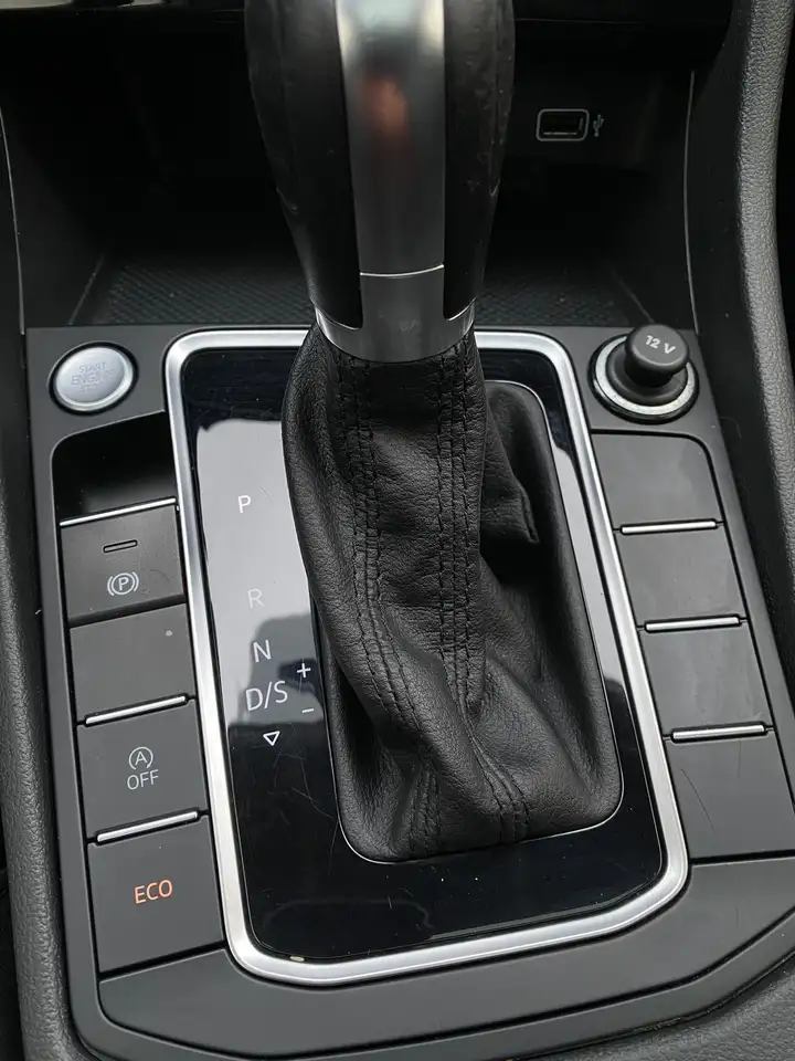 Volkswagen Jetta снимка Volkswagen Jetta