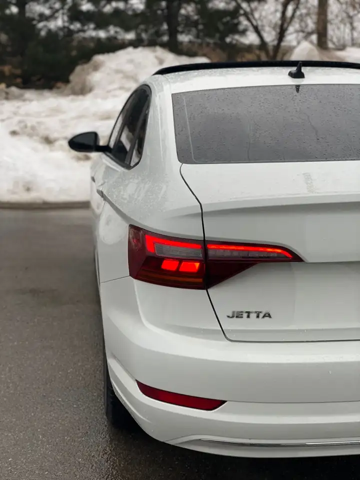 Volkswagen Jetta снимка Volkswagen Jetta