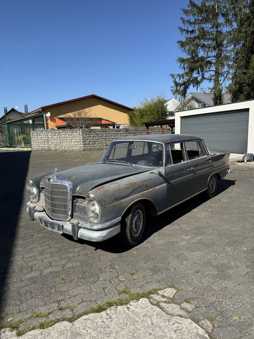 Mercedes-Benz 220 W 220S - 1