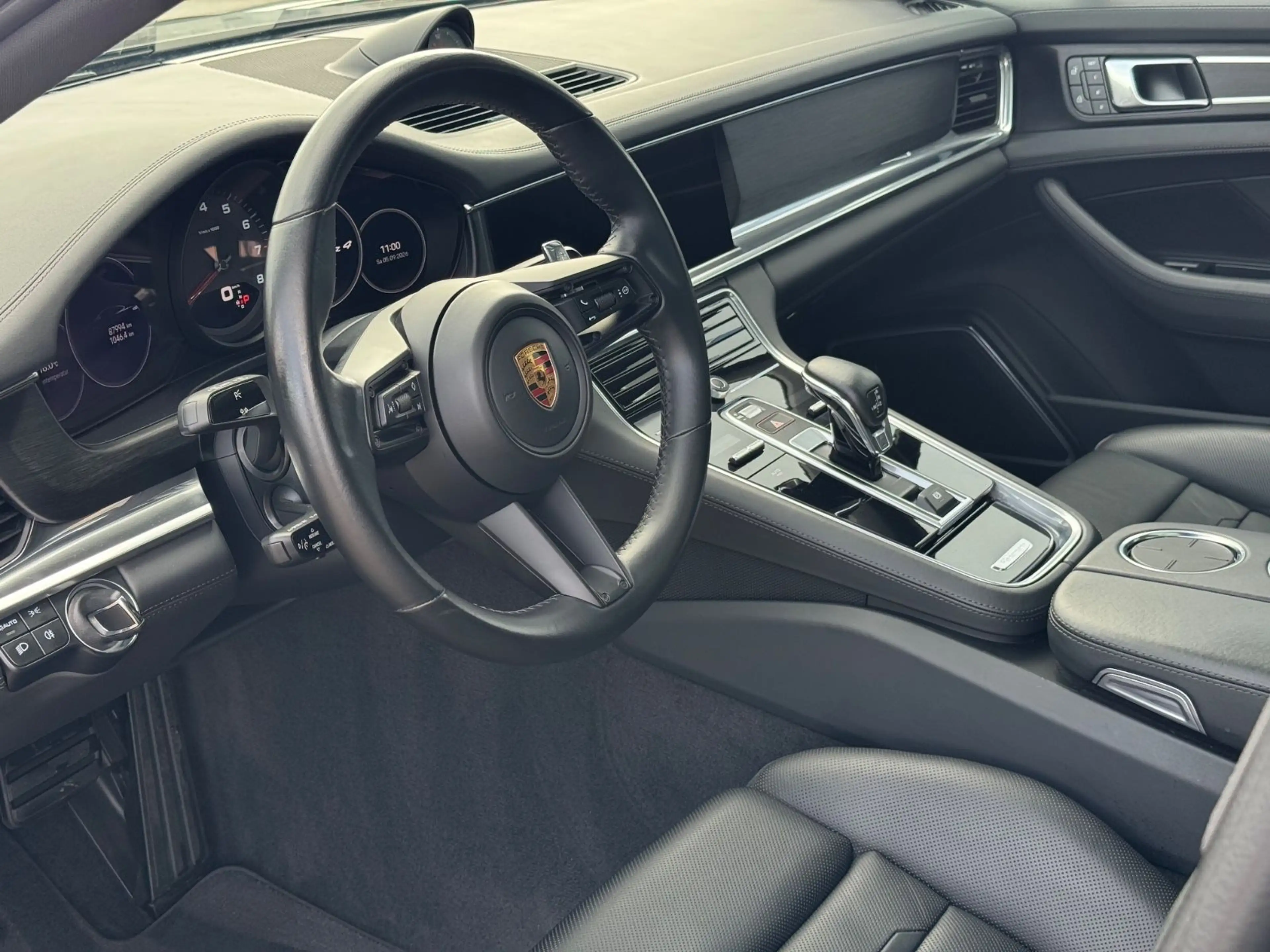 Porsche Panamera 4 Platinum Edition*MATRIX*PANO*SOFTCLOS — photo 9
