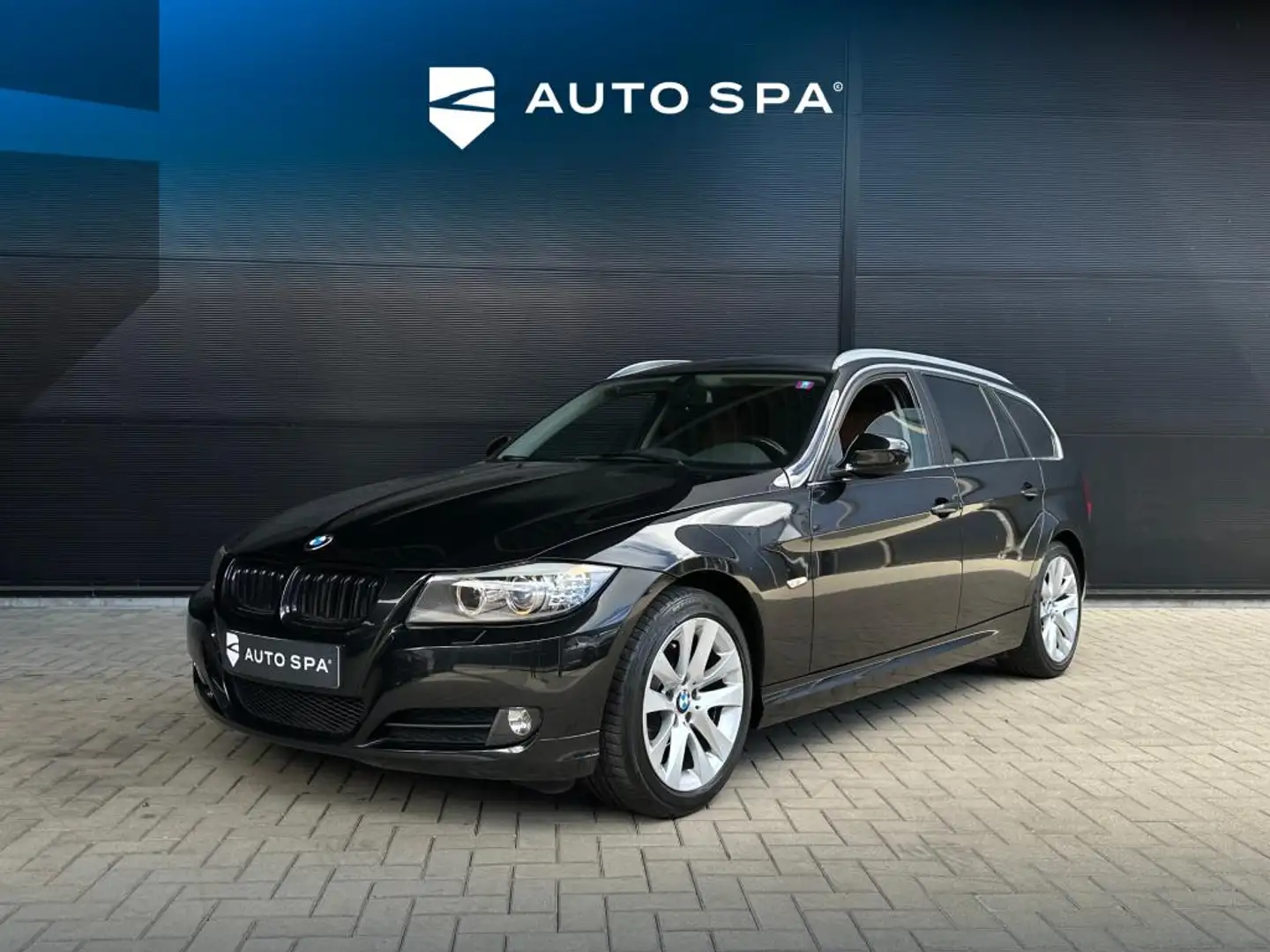 BMW 318 3 Serie 318i LCI | Org. NL | Leer | Navi | NW KETT Zwart - 1