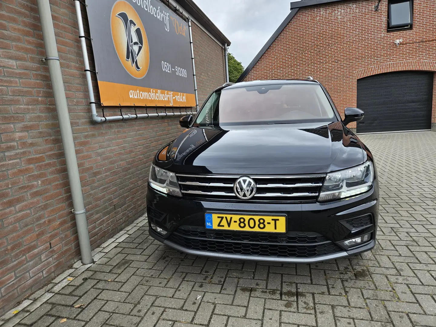 Volkswagen Tiguan Allspace 1.5 TSI Comfortline Business Zwart - 2