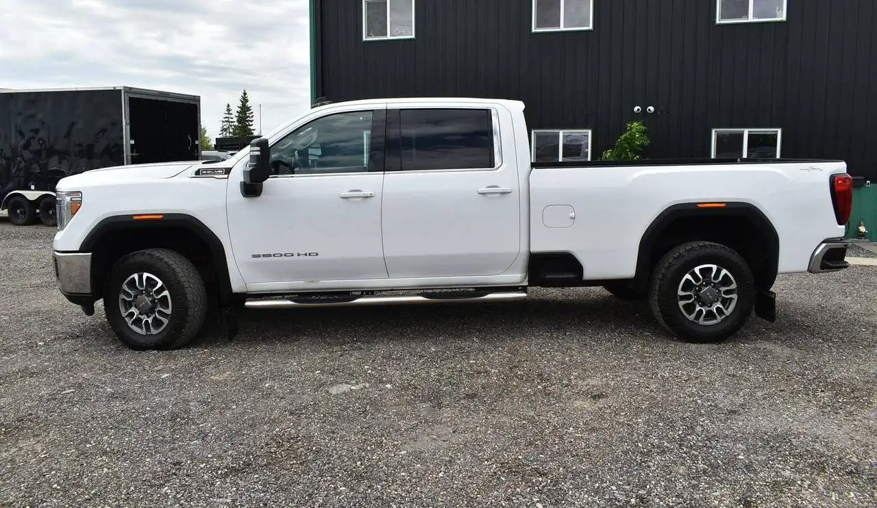 GMC Sierra 3500HD снимка GMC Sierra 3500HD