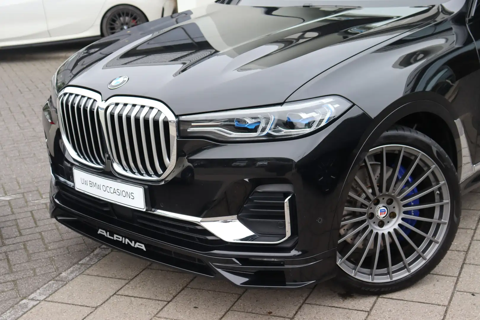 BMW X7 ALPINA XB7 Automaat / Panoramadak Sky Lounge / Bow Zwart - 2