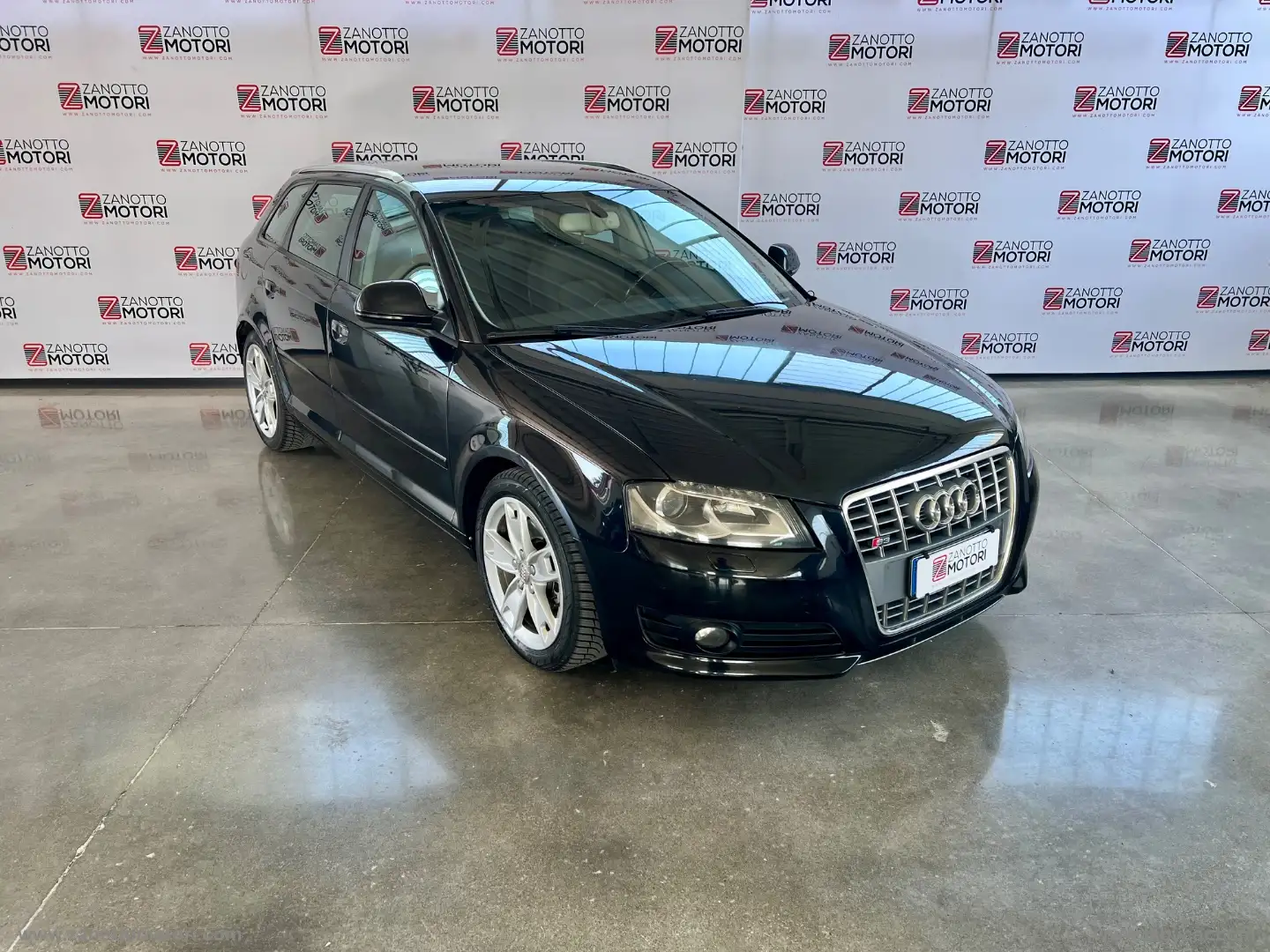 Audi A3 SPB 2.0 TDI quattro Ambition OCCASIONE NEOPATENTAT Nero - 2