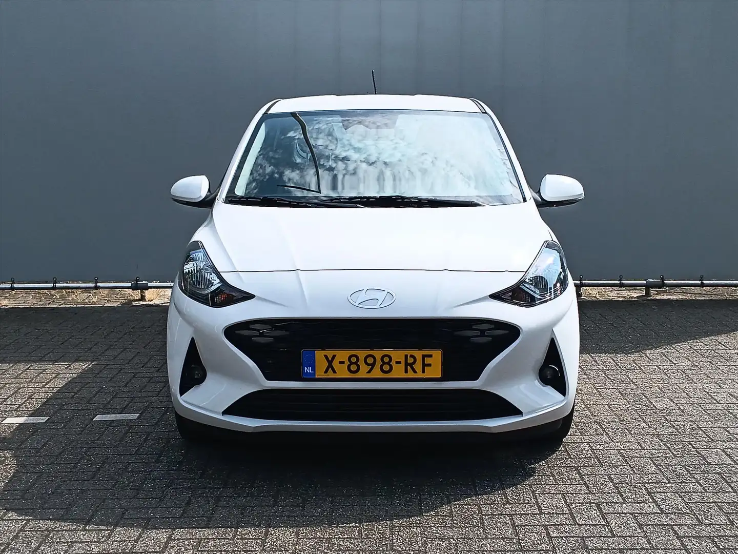 Hyundai i10 1.0i 67pk Comfort Smart | Navi | Cruise | Airco Wit - 2