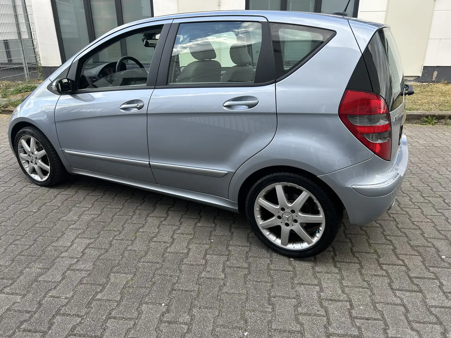 Mercedes-Benz A 170 A 170 Avantgarde Bi-Xenon Leder Panaroma Comand Azul - 2