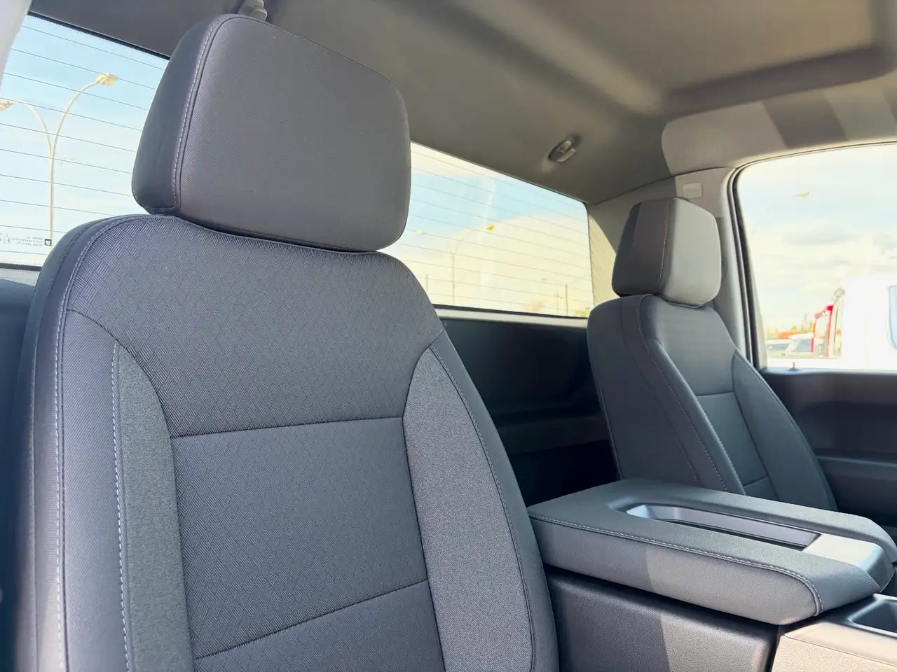 GMC Sierra 2500HD снимка GMC Sierra 2500HD