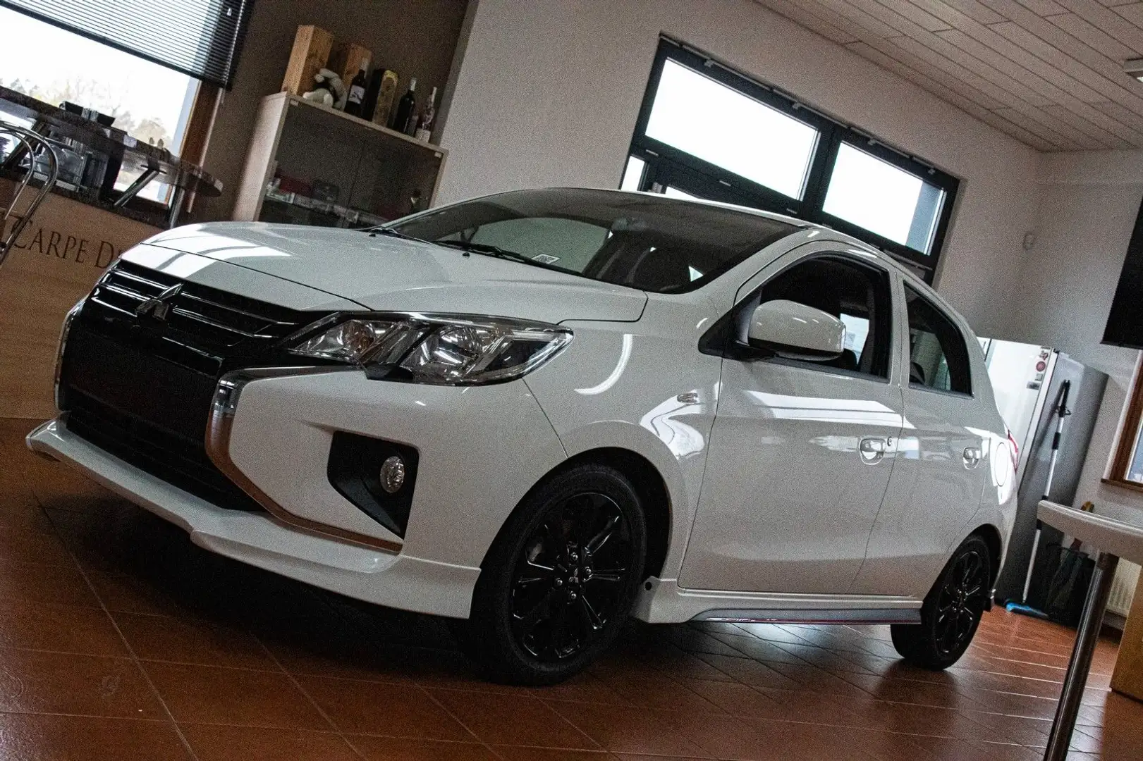 Mitsubishi Space Star 1.2 Select Zeisberg Corse Edition Blanc - 1