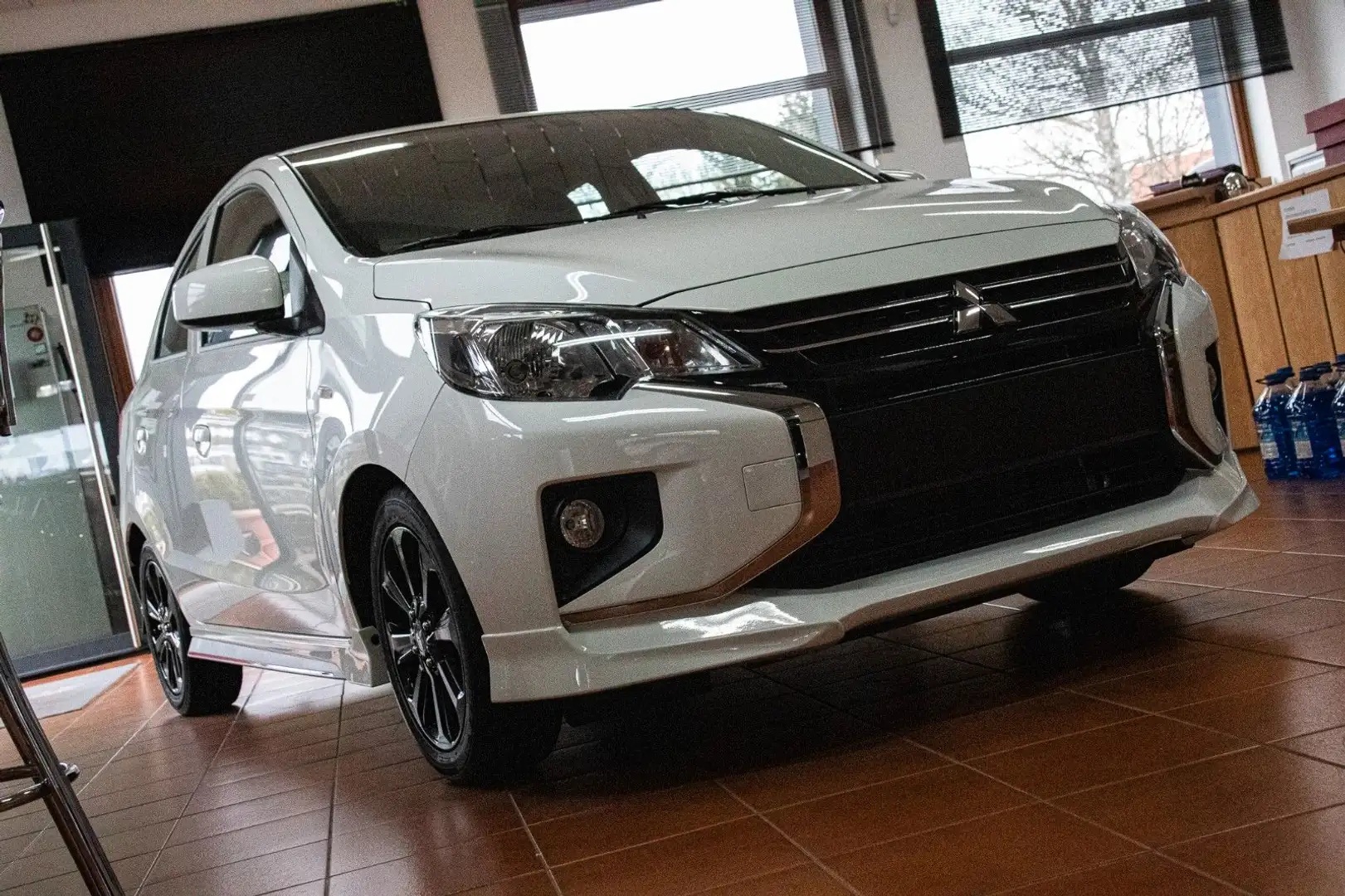 Mitsubishi Space Star 1.2 Select Zeisberg Corse Edition Blanc - 2