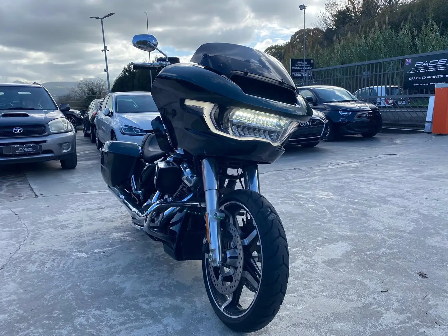 Harley-Davidson Road Glide Verde - 2