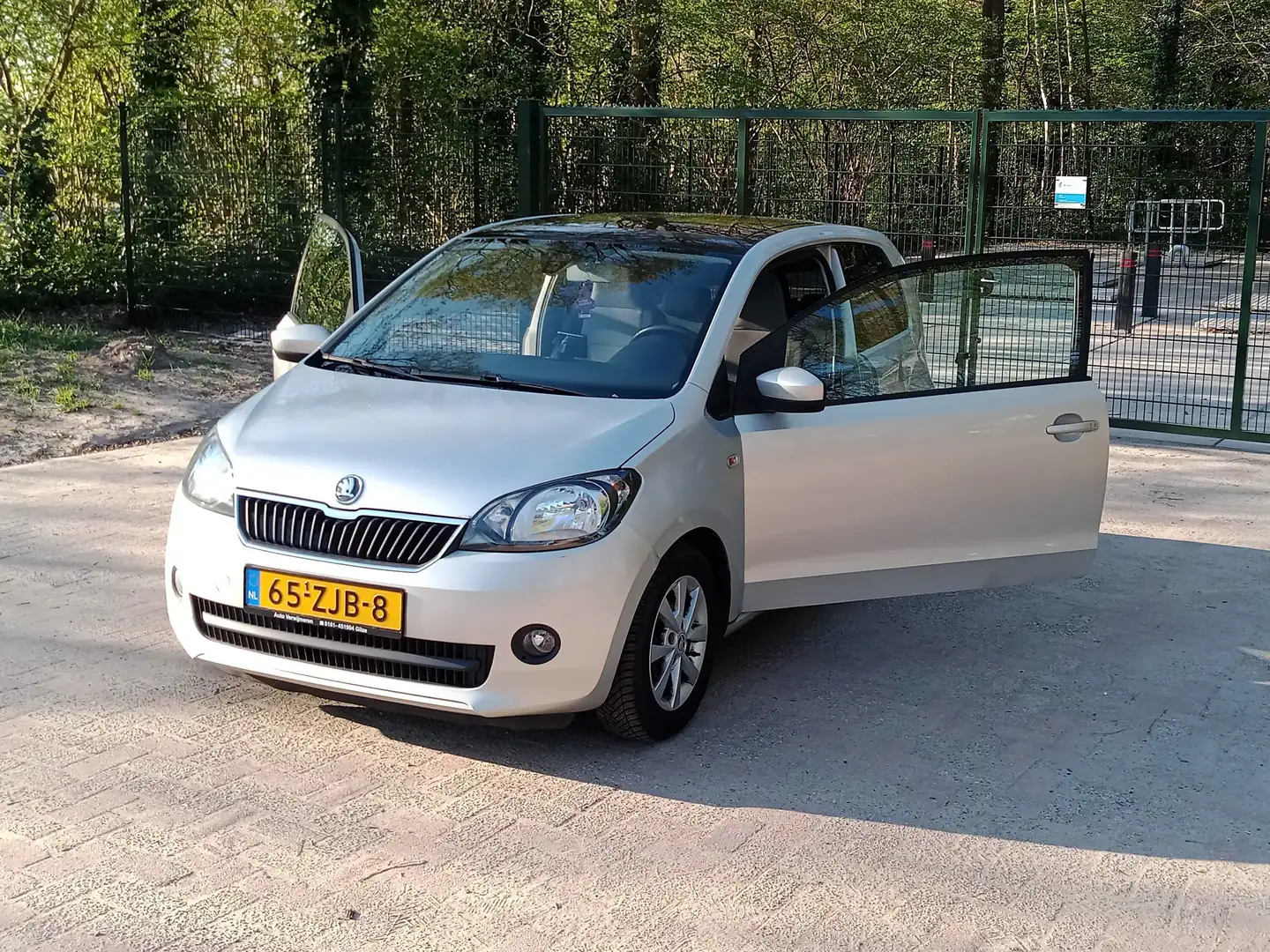 Skoda Citigo Citigo 1.0 Grt. Tour Срібний - 2