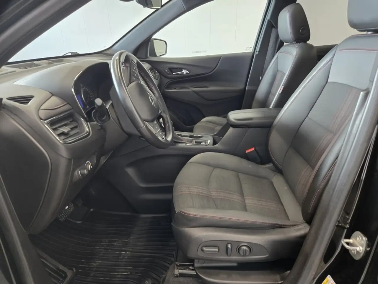 Chevrolet Equinox снимка Chevrolet Equinox