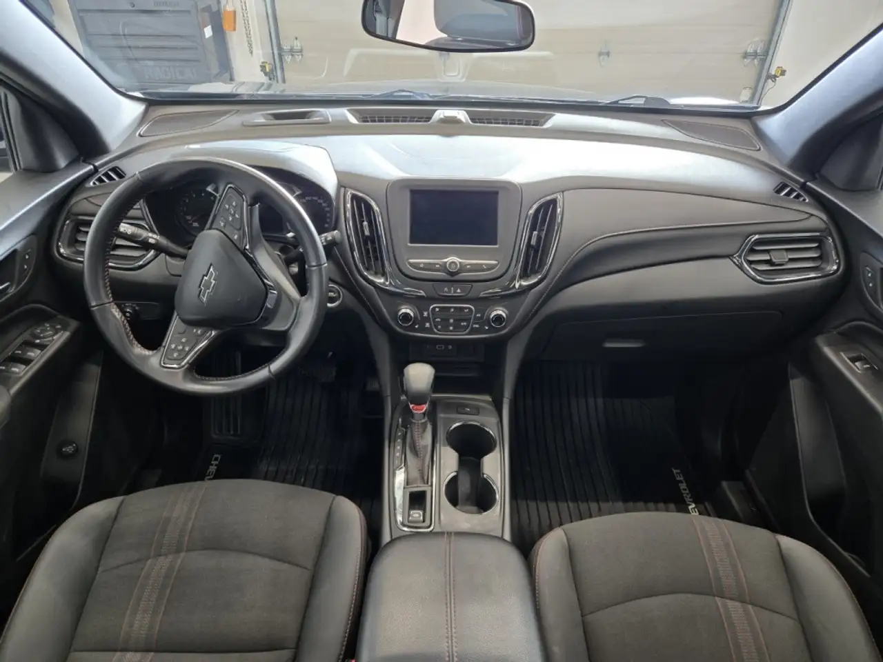 Chevrolet Equinox снимка Chevrolet Equinox