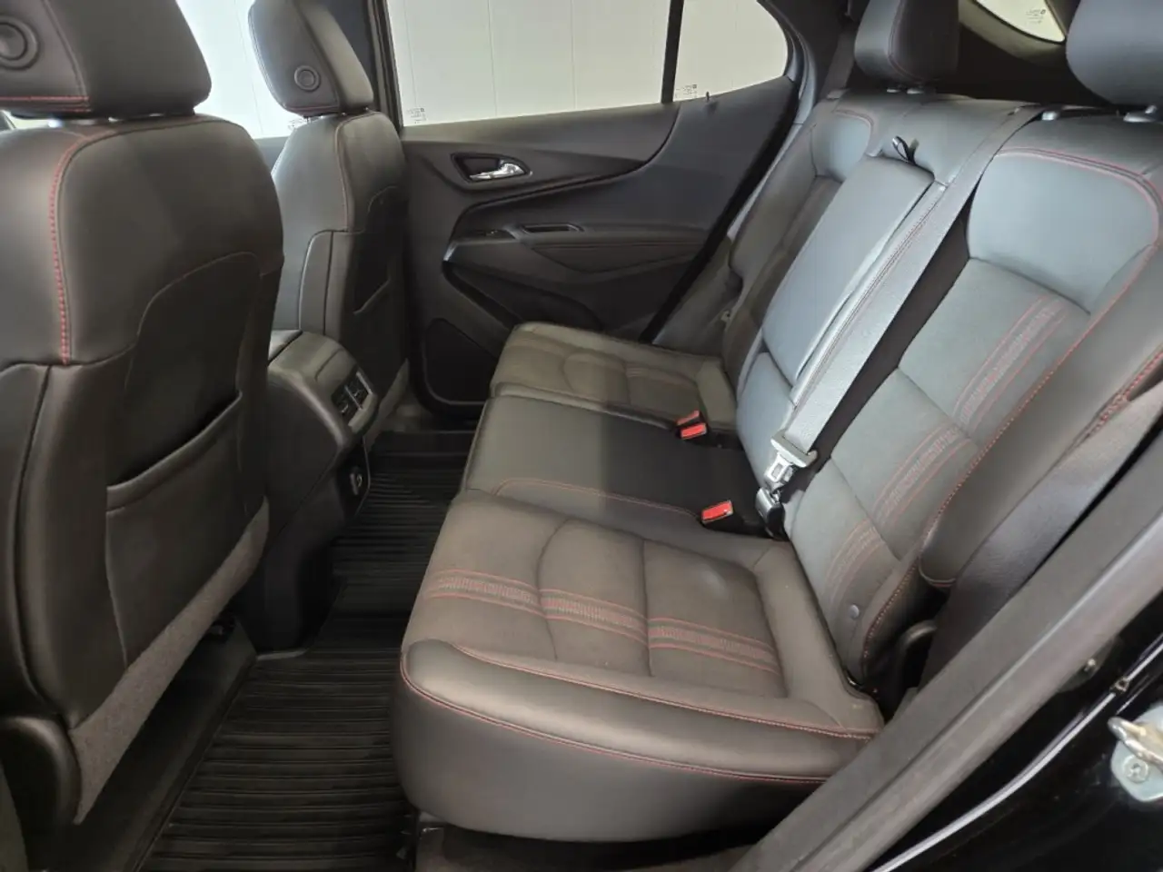 Chevrolet Equinox снимка Chevrolet Equinox