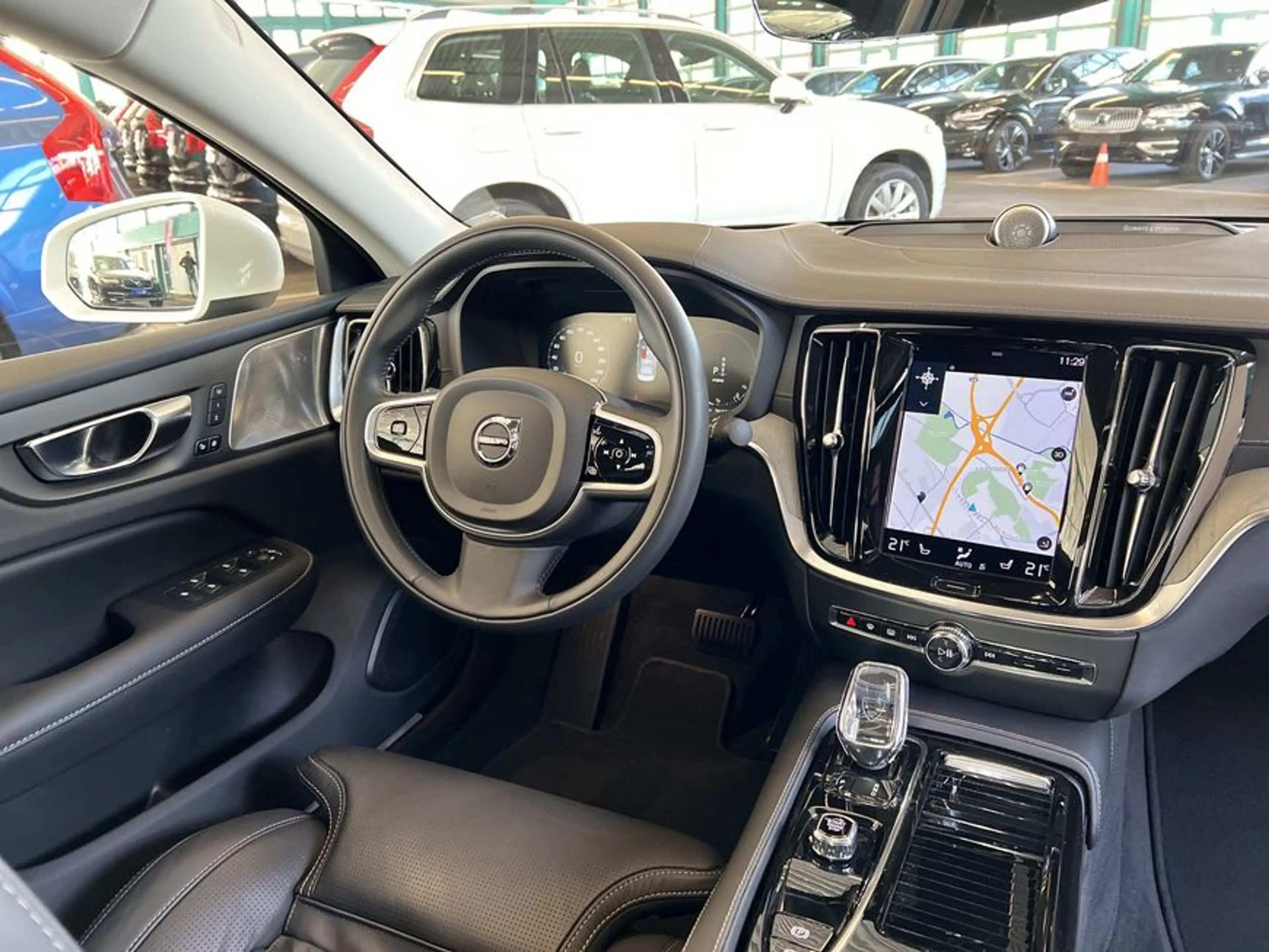 Volvo S60 T8 Recharge AWD Inscription Aut Massagesitze R — photo 13