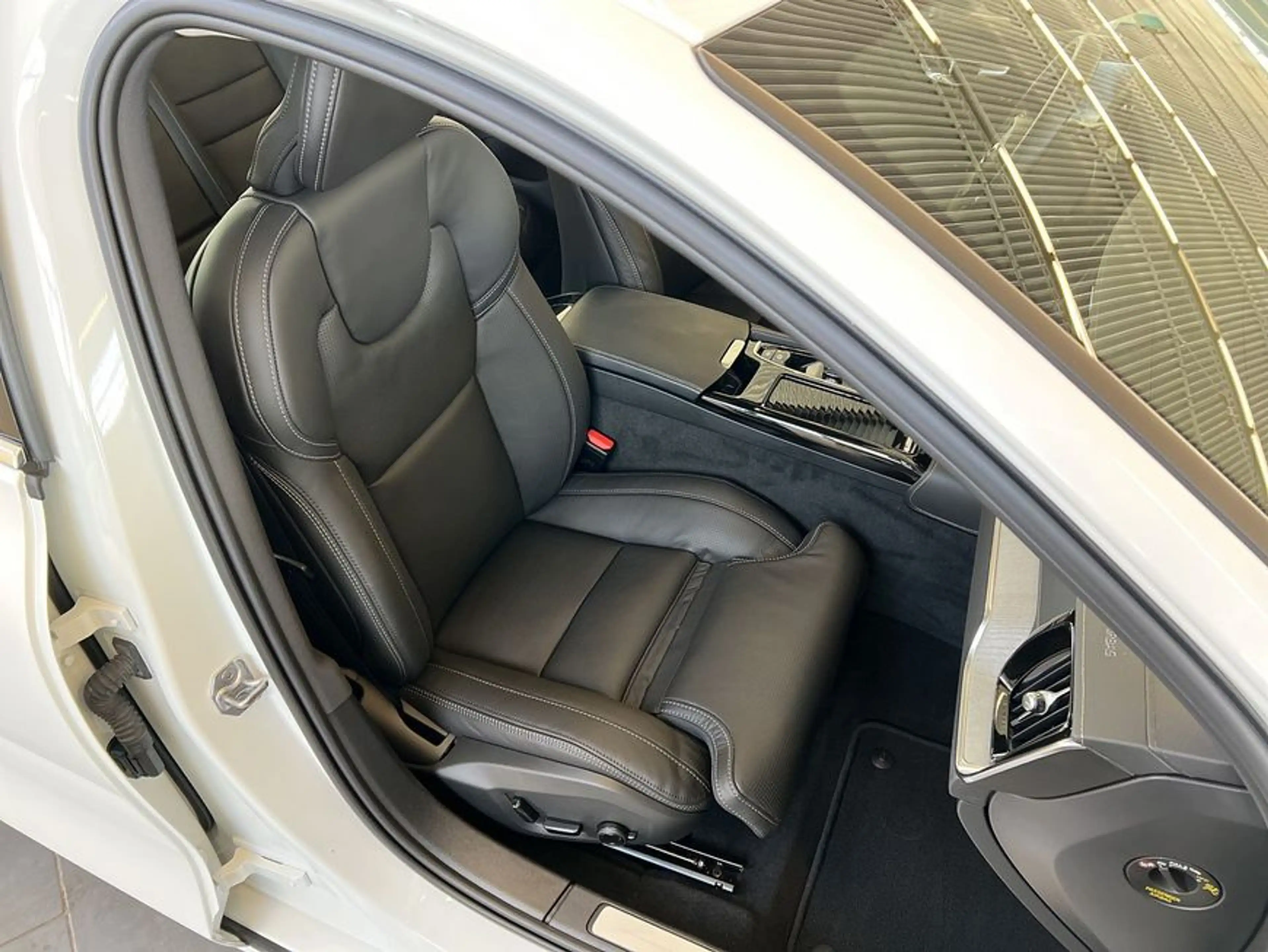 Volvo S60 T8 Recharge AWD Inscription Aut Massagesitze R — photo 12