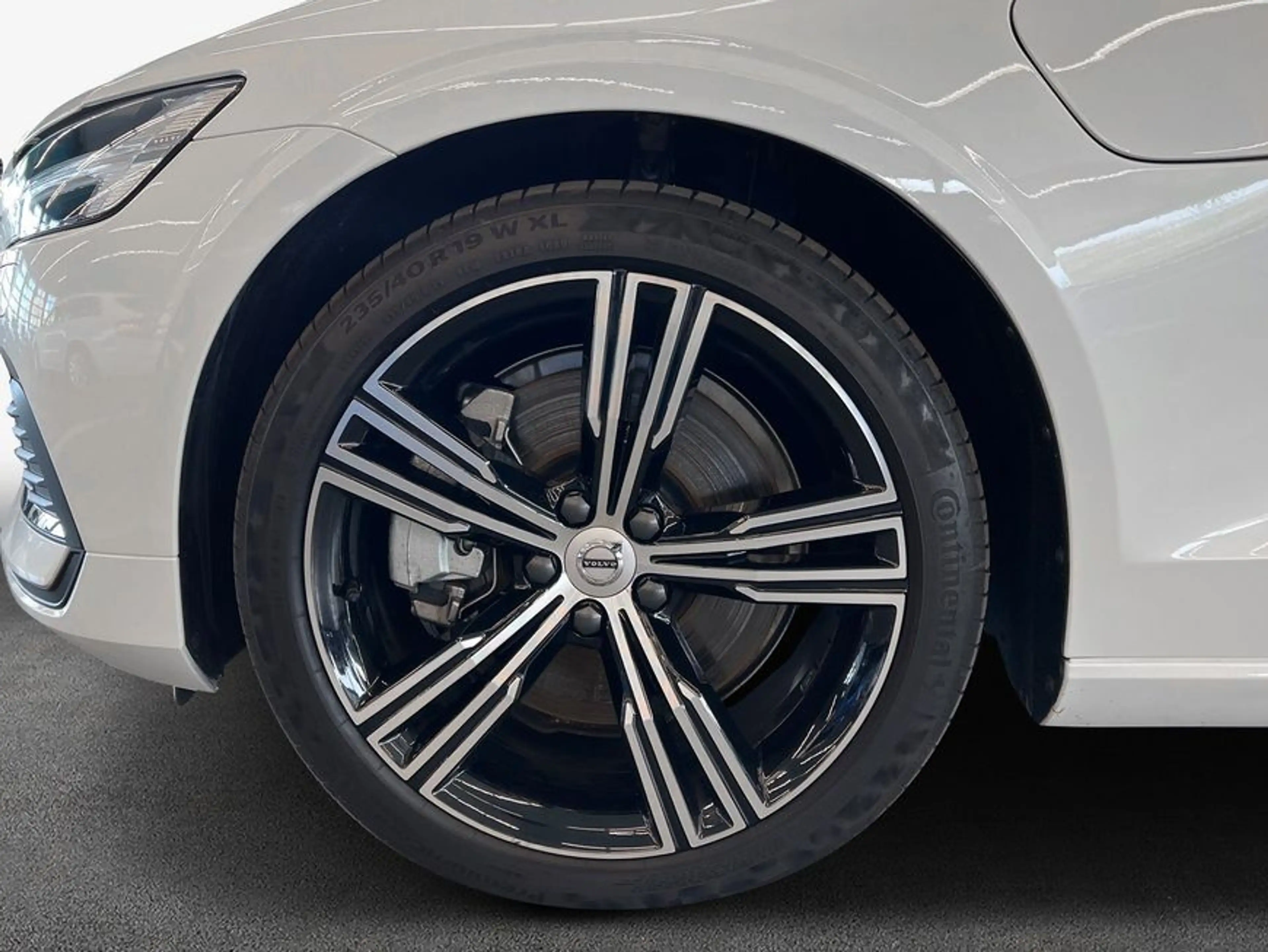 Volvo S60 T8 Recharge AWD Inscription Aut Massagesitze R — photo 6