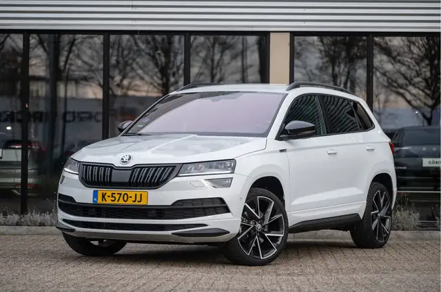 Skoda Karoq 1.5 TSI ACT Sportline Business | Trekhaak | Adapt.