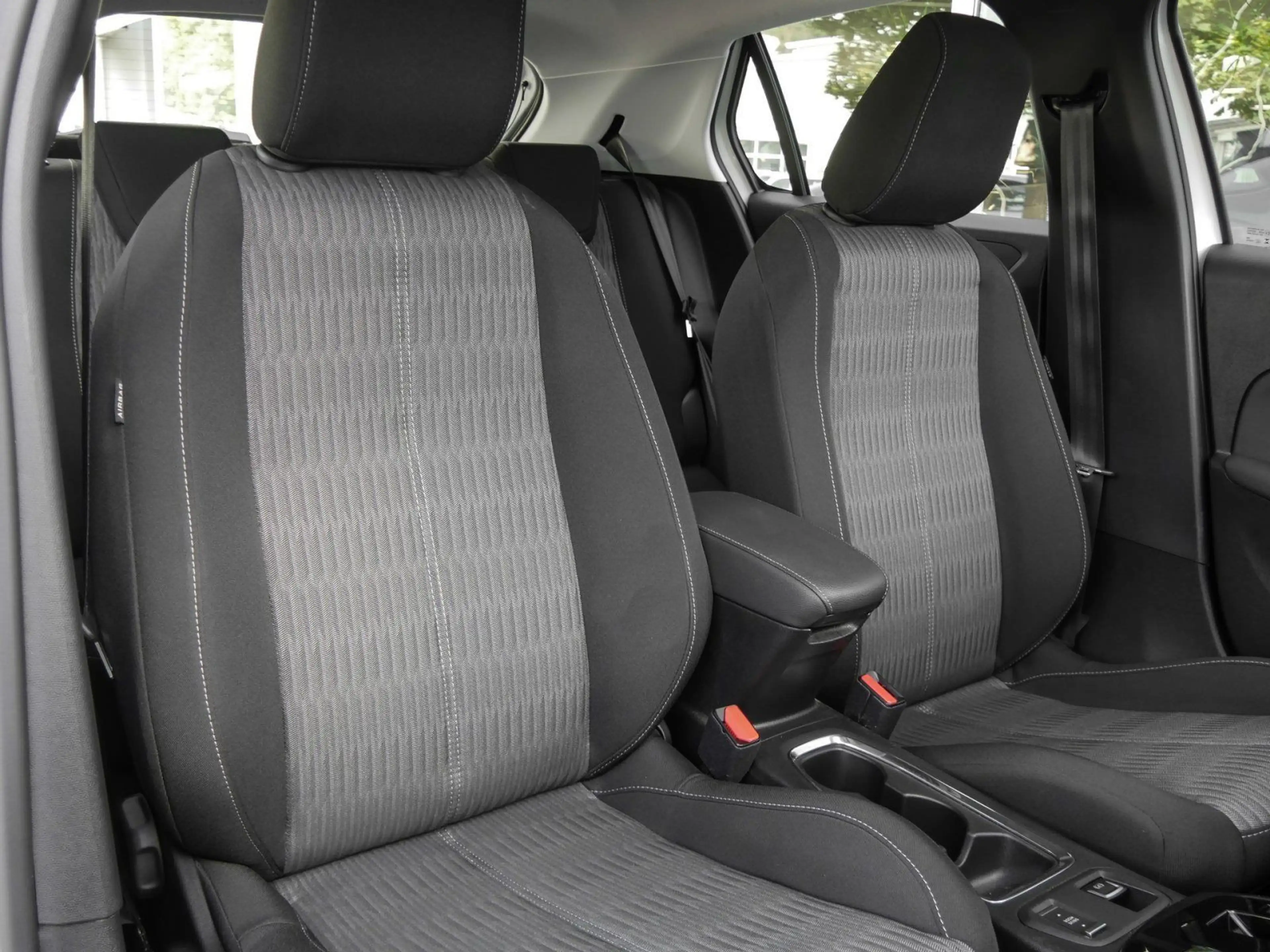 Opel Corsa-e Edition*PDC*SHZ*LHZ*Klimaautomatik* — photo 6