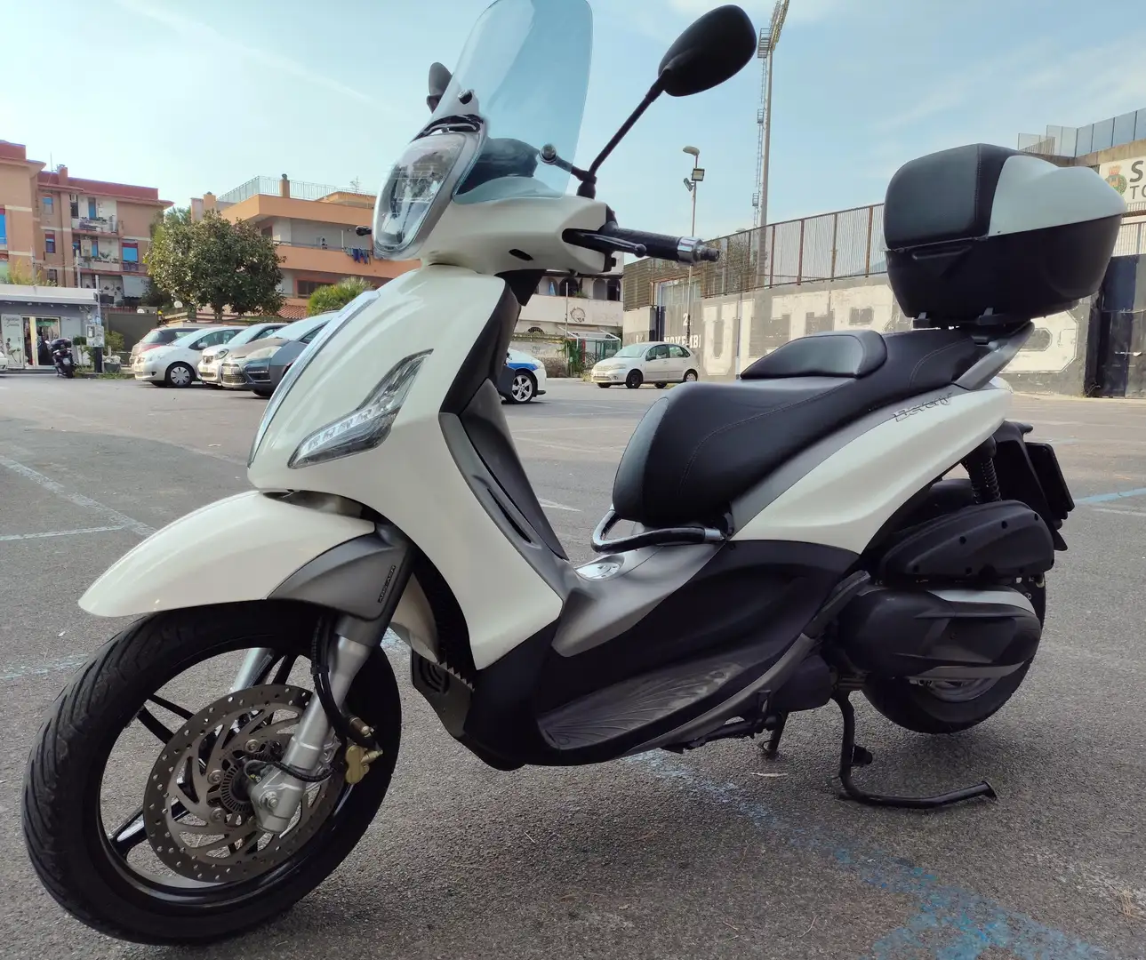 Piaggio Beverly 350 sport touring abs Alb - 2