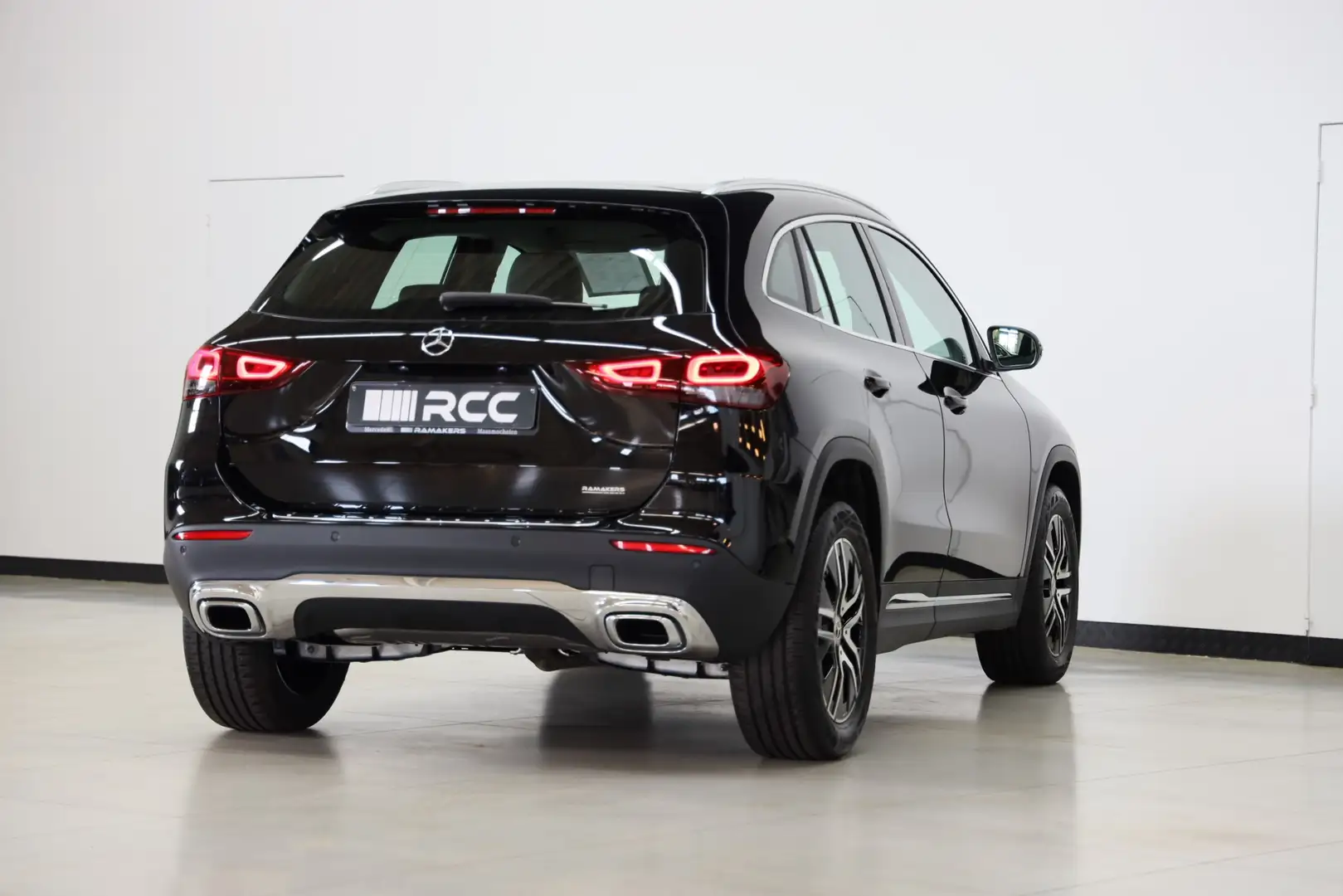 Mercedes-Benz GLA 200 Benzine Progressive Widescreen LED Carplay Zwart - 2