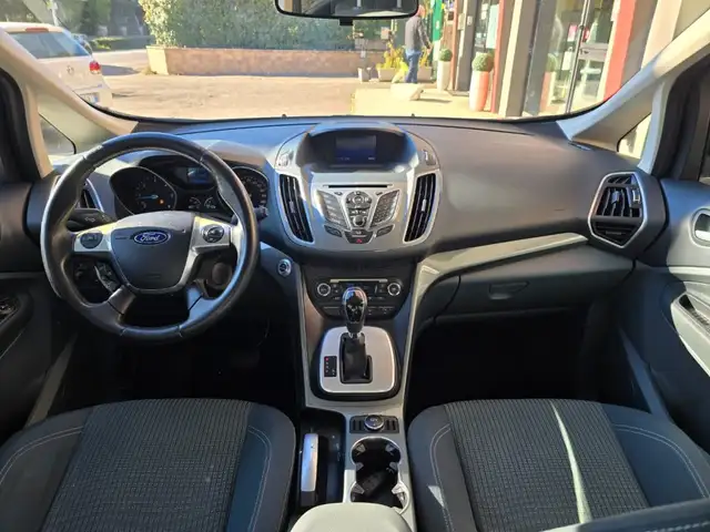 Ford C-Max view 4
