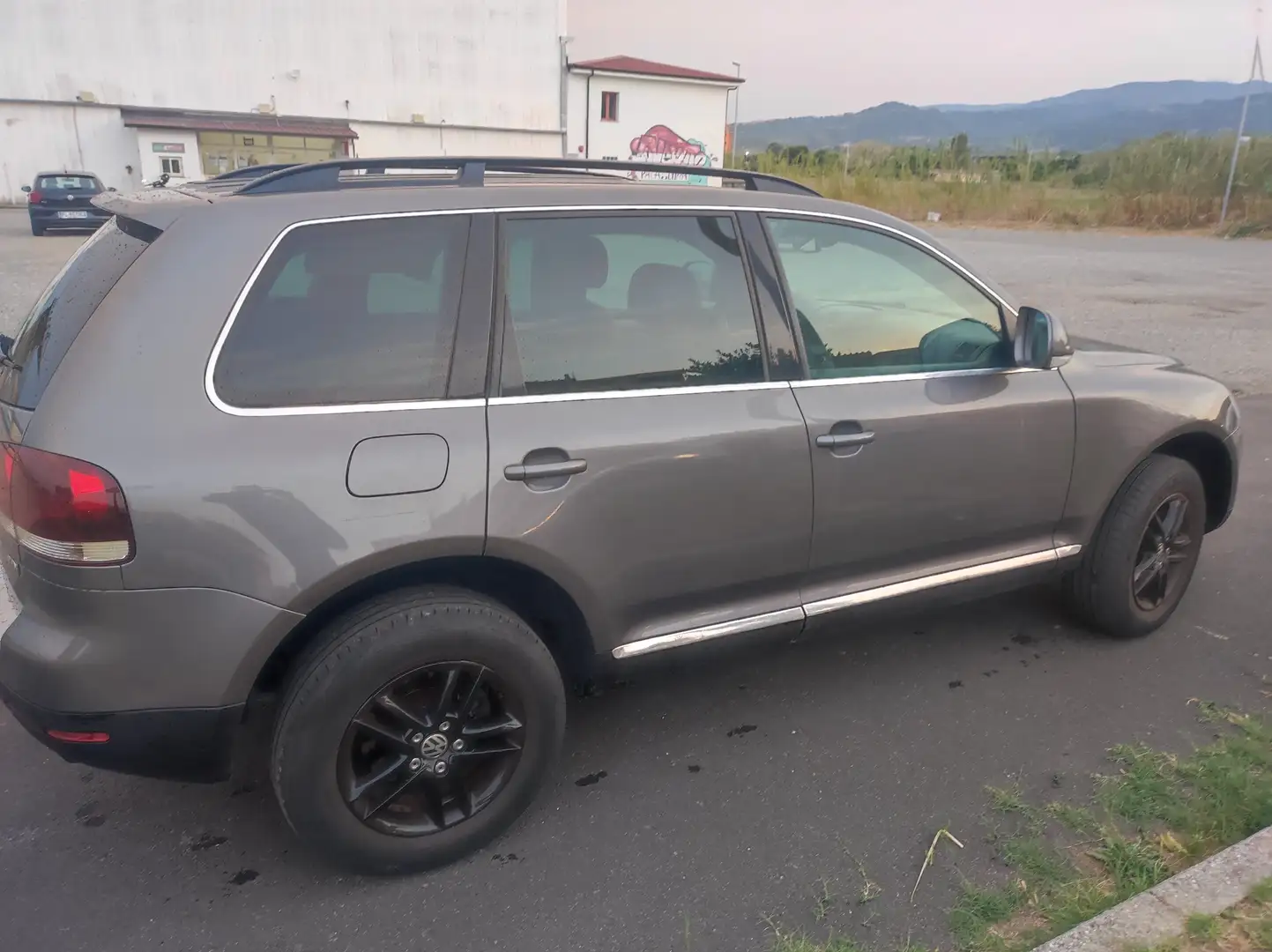 Volkswagen Touareg Touareg I 2003 2.5 tdi R5 Exclusive tiptronic dpf Grigio - 2