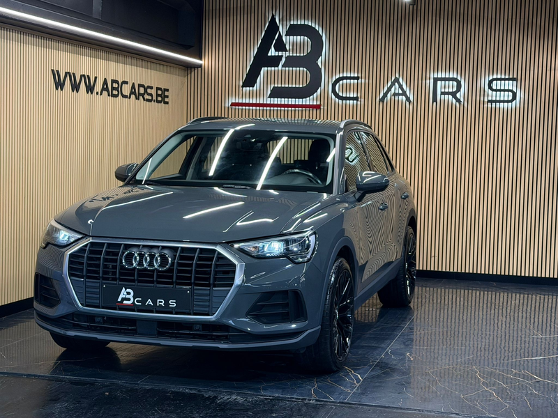 Audi Q3 35 TDi * GARANTIE 12 MOIS LINE * S PORT * AUTO * — photo 2