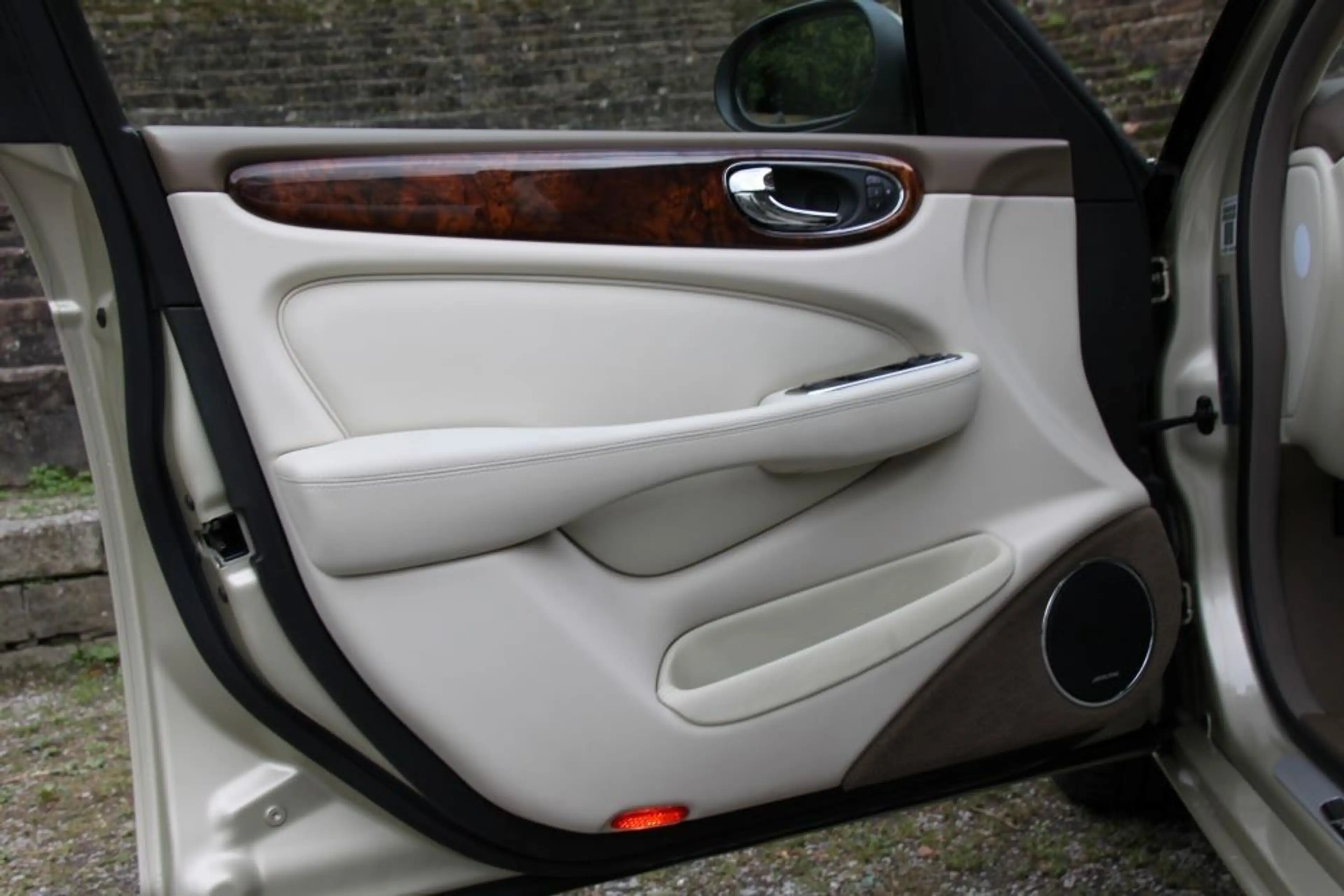 Jaguar XJR Top gepflegter XJR mit 3 Jahre Garantie — photo 5