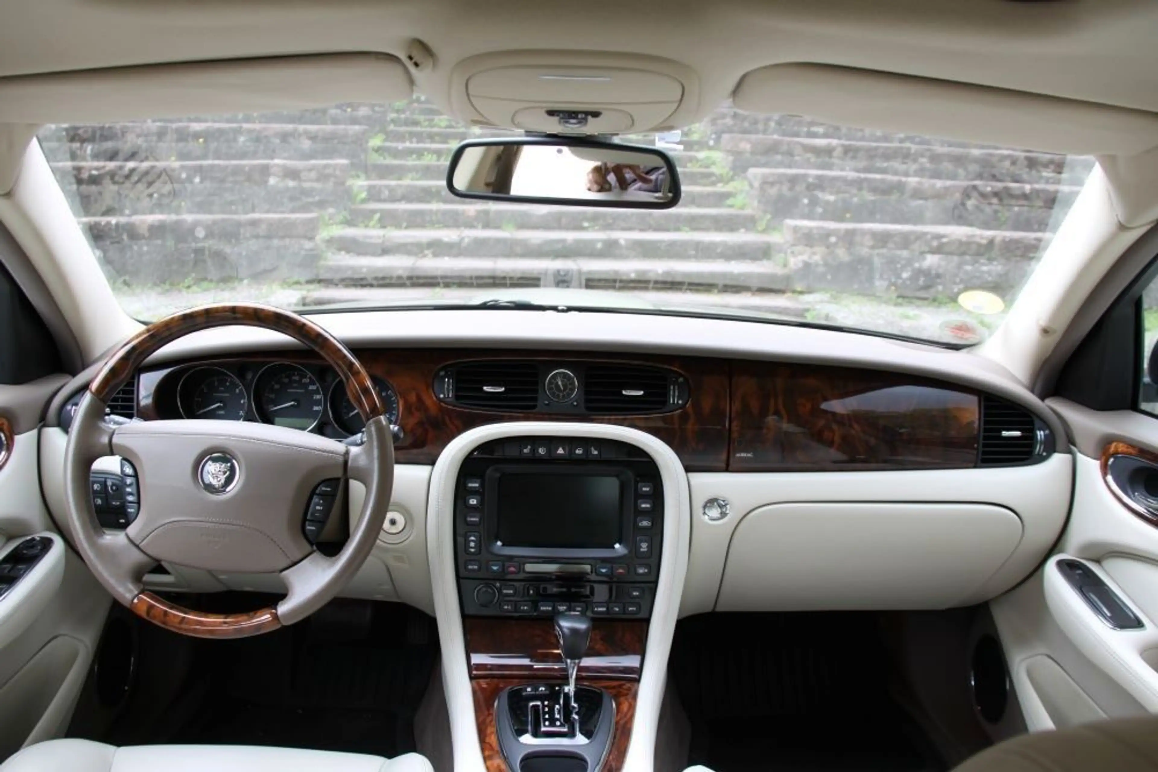 Jaguar XJR Top gepflegter XJR mit 3 Jahre Garantie — photo 10