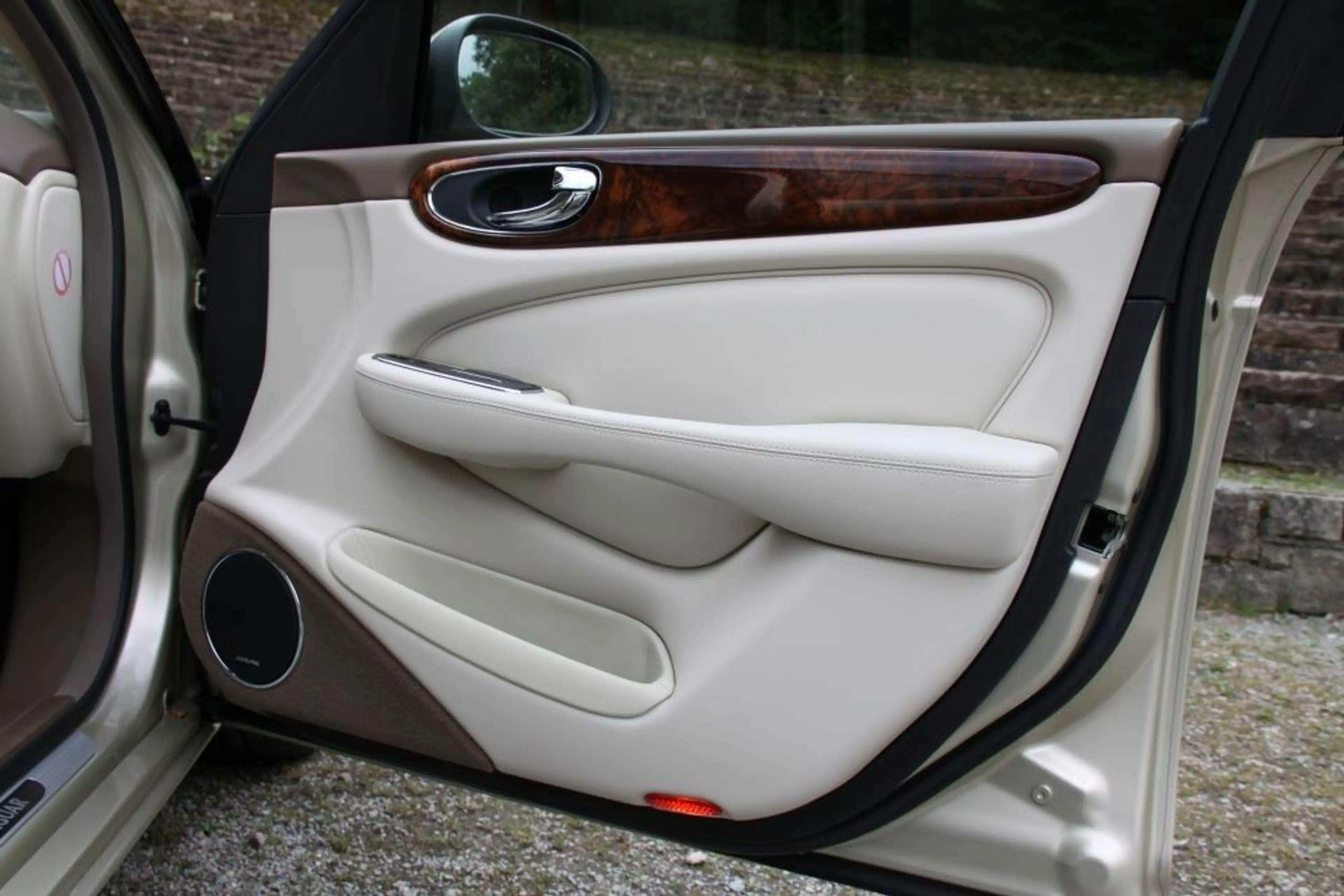Jaguar XJR Top gepflegter XJR mit 3 Jahre Garantie — photo 9