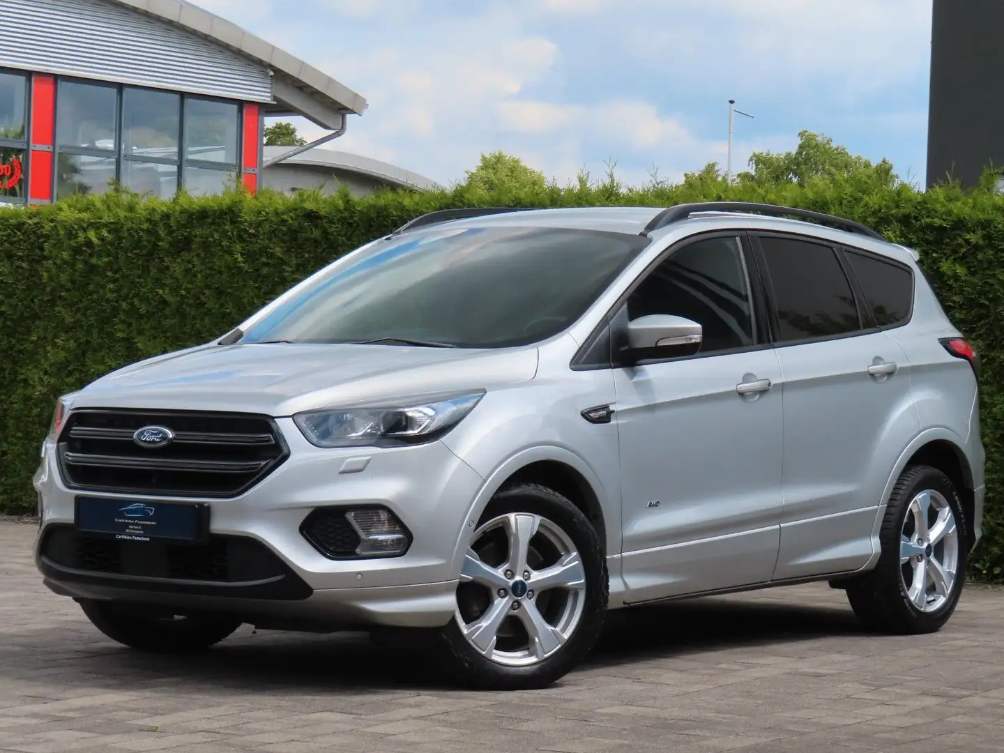 Ford Kuga ST-Line *Aut. / Allrad* Silber - 1
