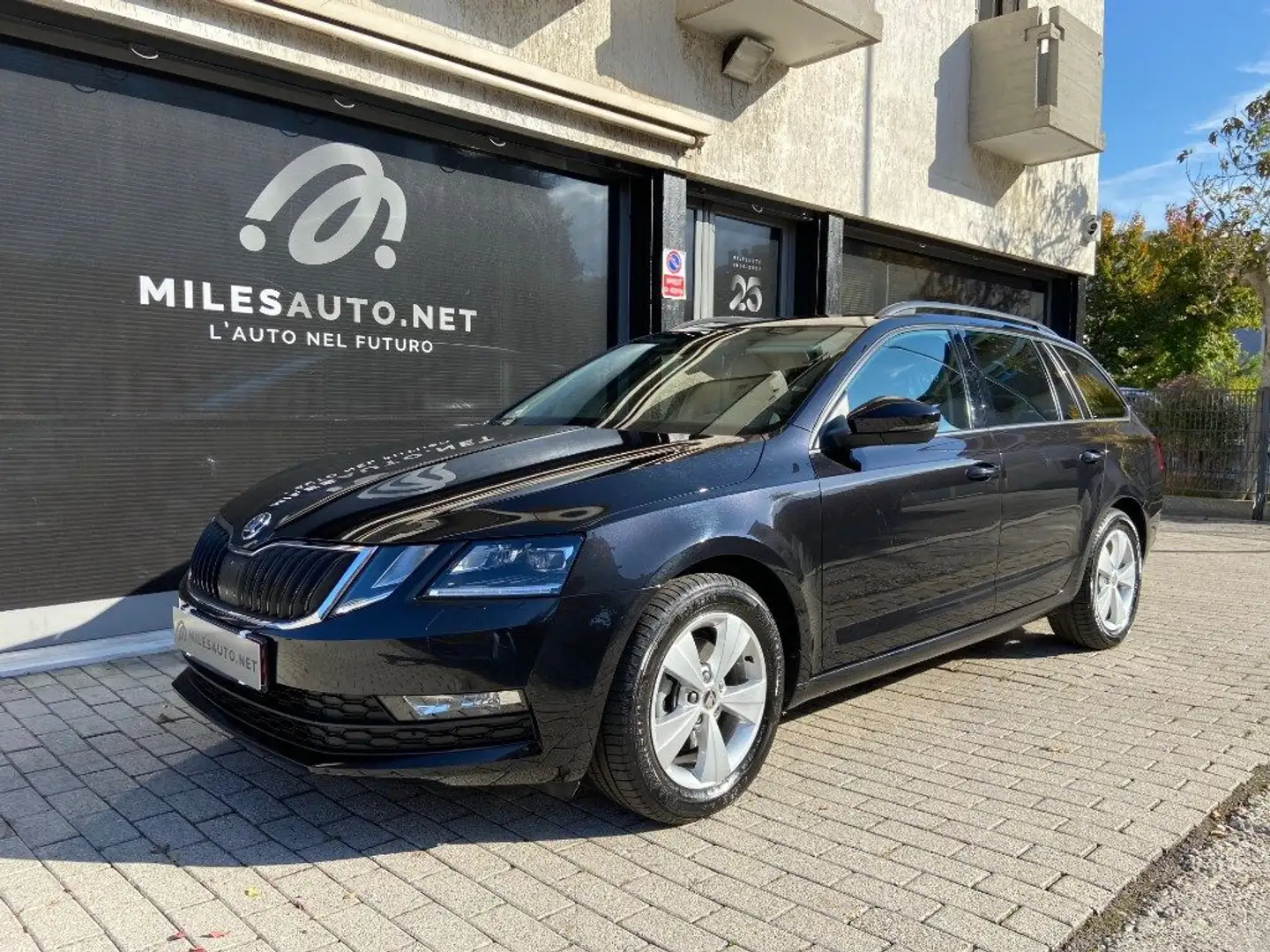 Skoda Octavia 1.5 DSG Wagon Ambition G-Tec LED ACC RATA € 299 Negro - 1