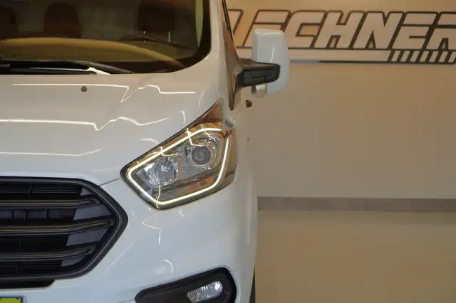 Ford Transit Custom view 10