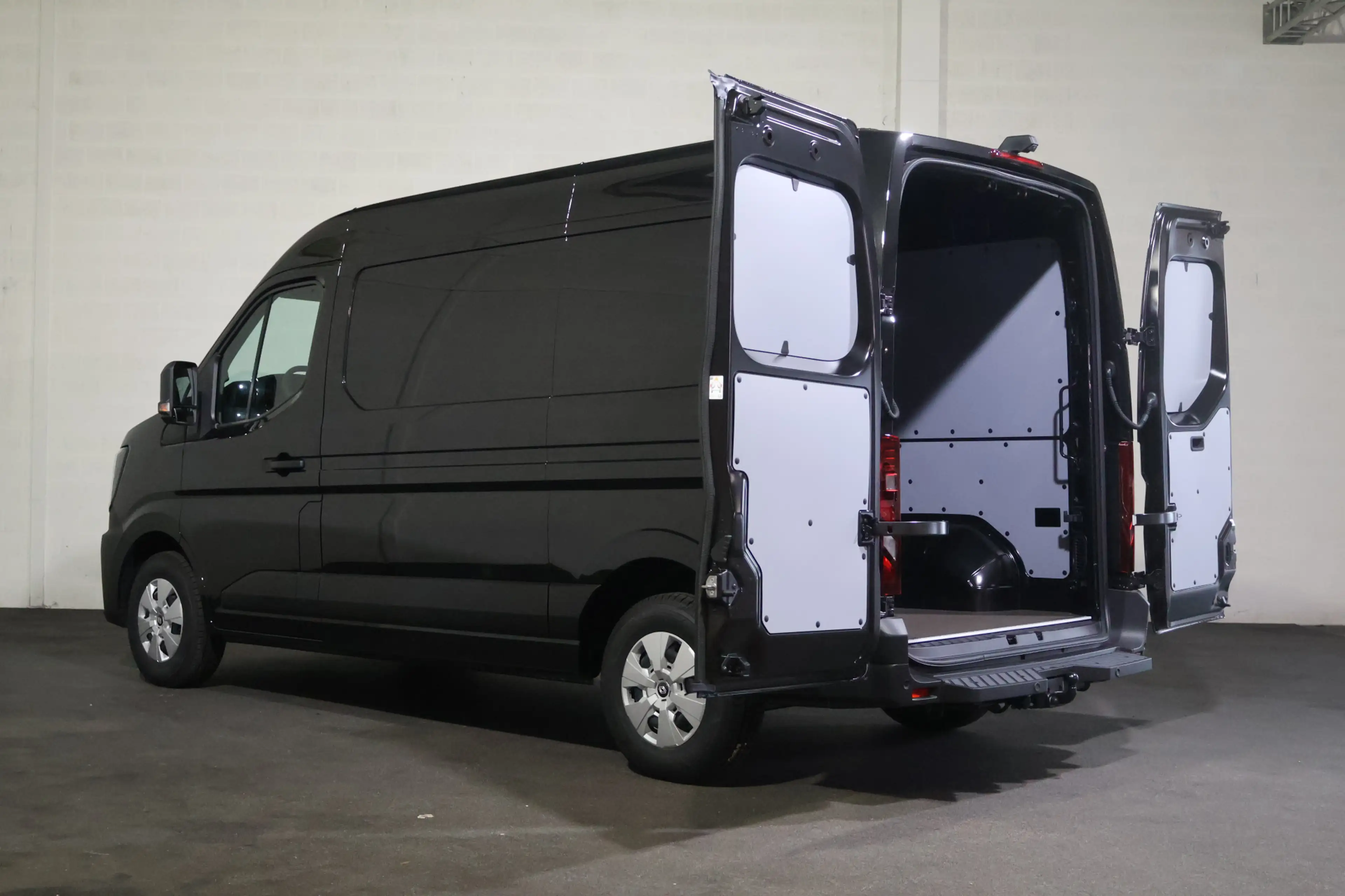 Renault Master E-Tech T35 L2H2 Extra long range 87 kWh — photo 10