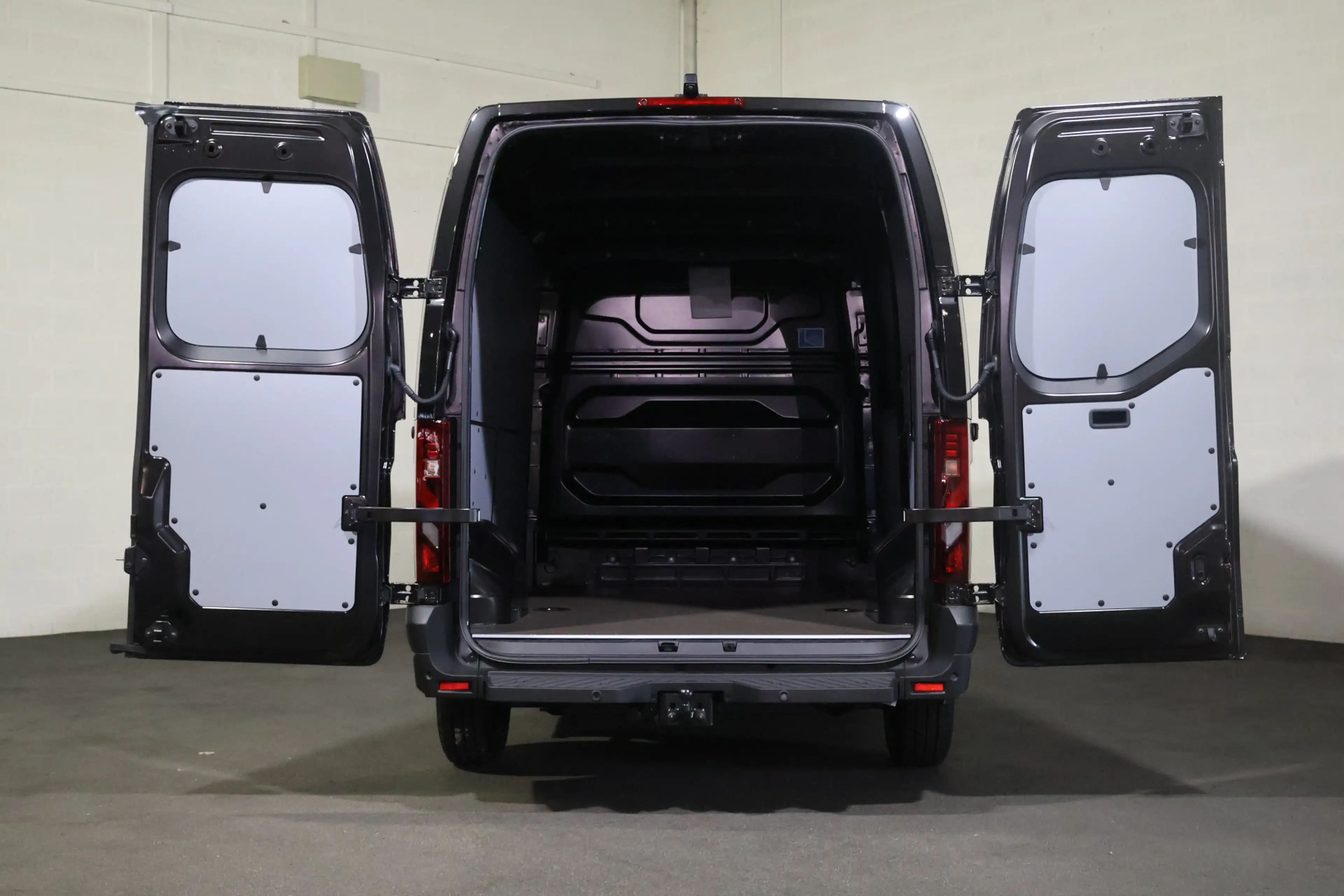 Renault Master E-Tech T35 L2H2 Extra long range 87 kWh — photo 3