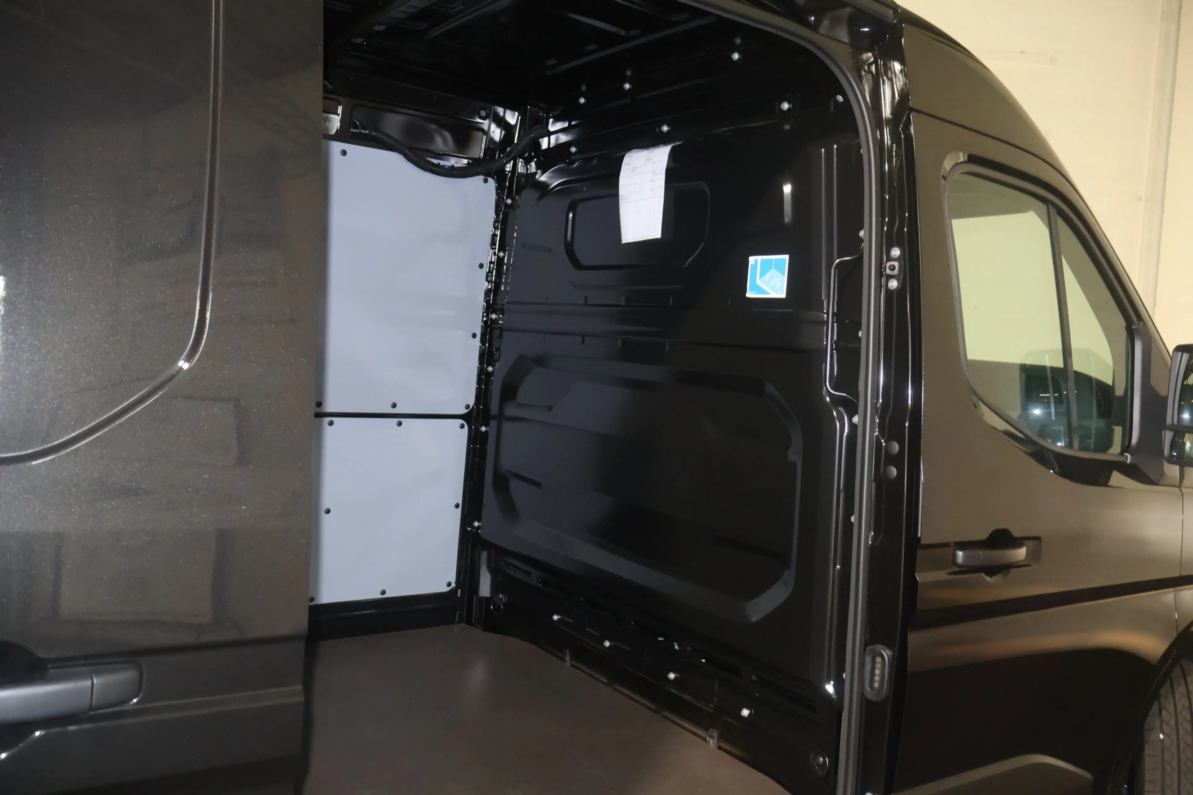 Renault Master E-Tech T35 L2H2 Extra long range 87 kWh — photo 14