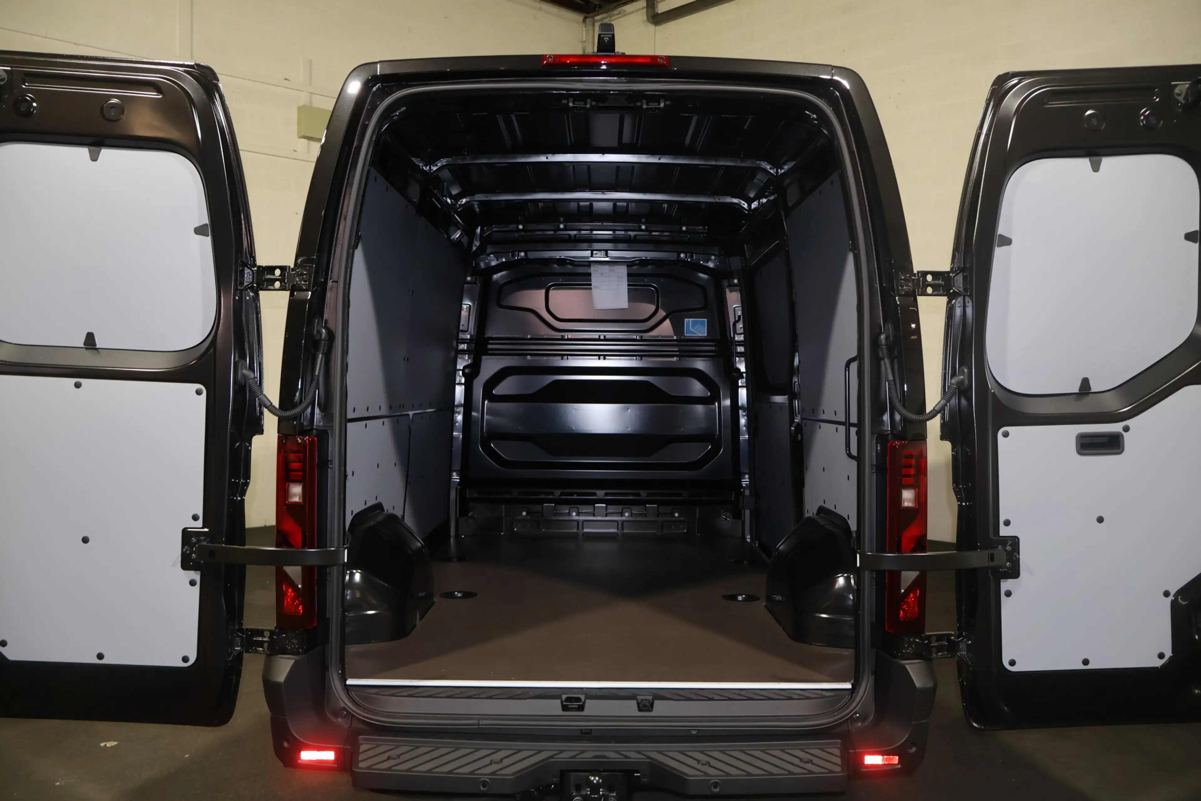 Renault Master E-Tech T35 L2H2 Extra long range 87 kWh — photo 12