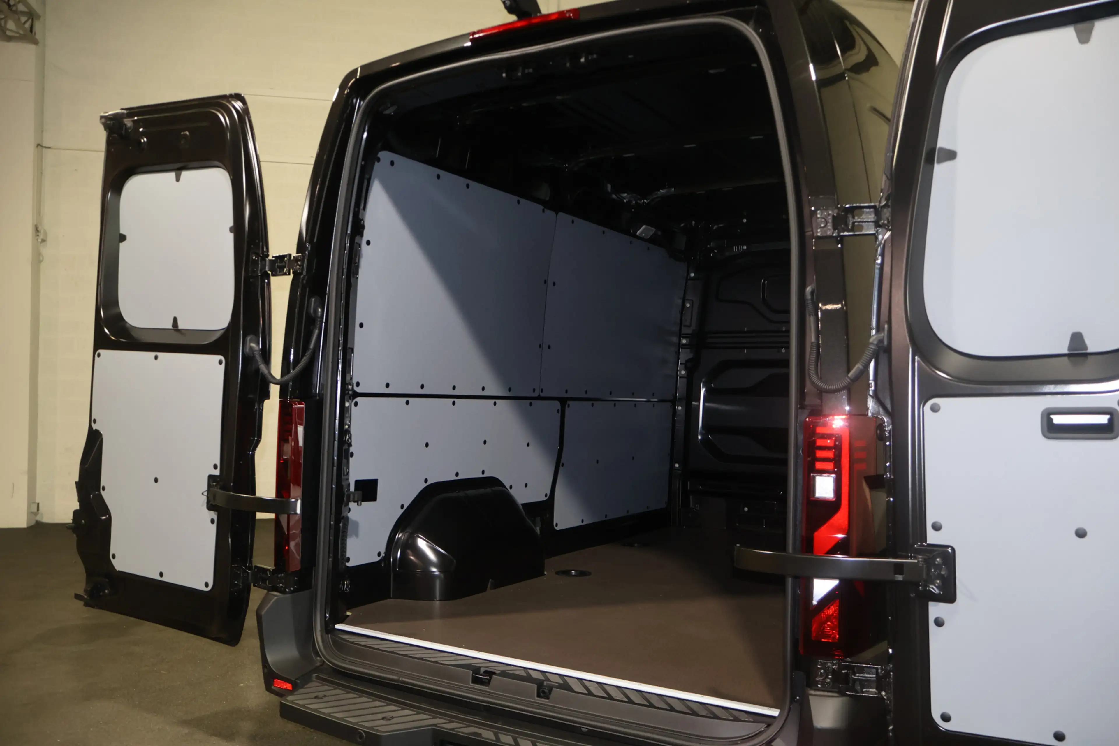 Renault Master E-Tech T35 L2H2 Extra long range 87 kWh — photo 13