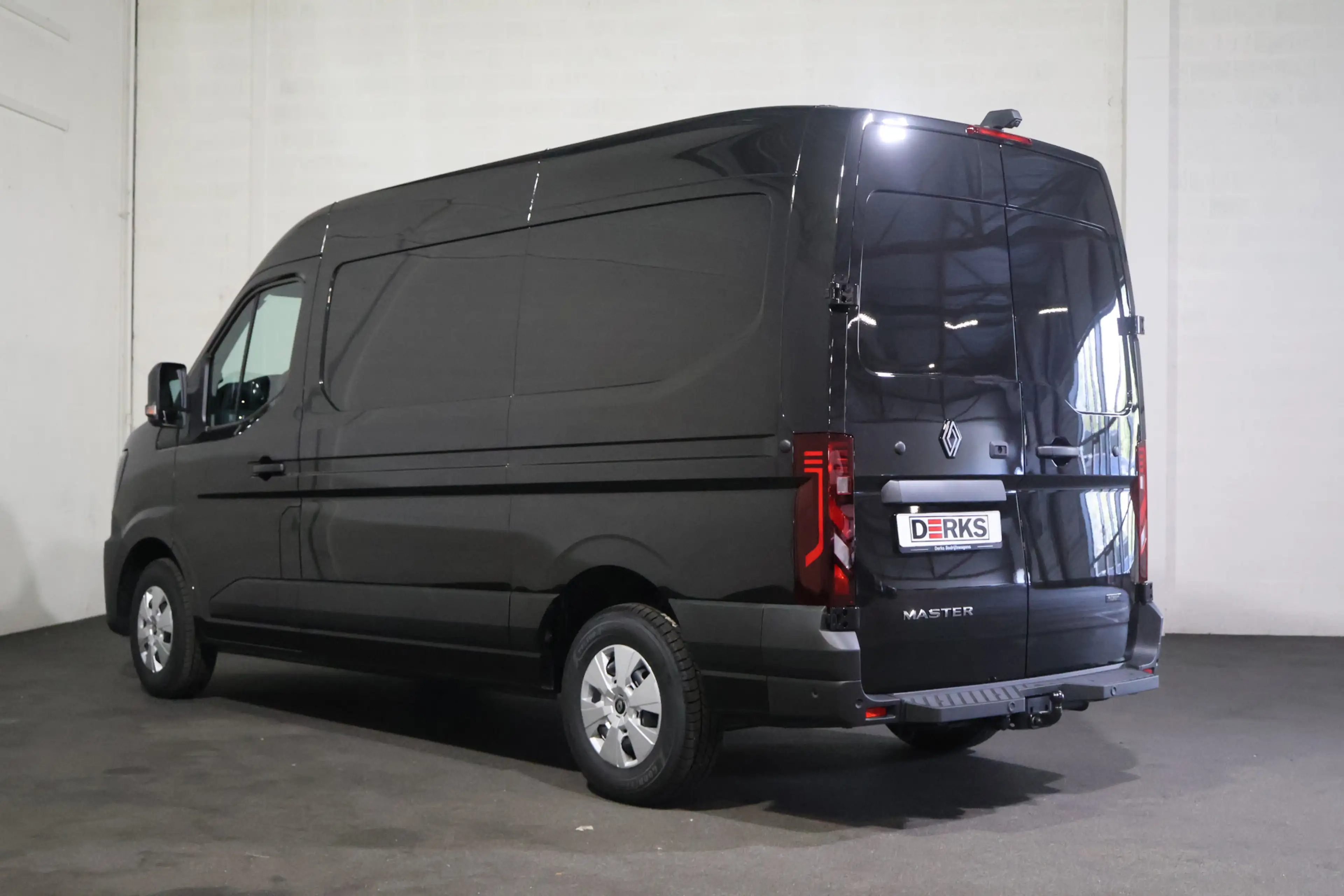 Renault Master E-Tech T35 L2H2 Extra long range 87 kWh — photo 4