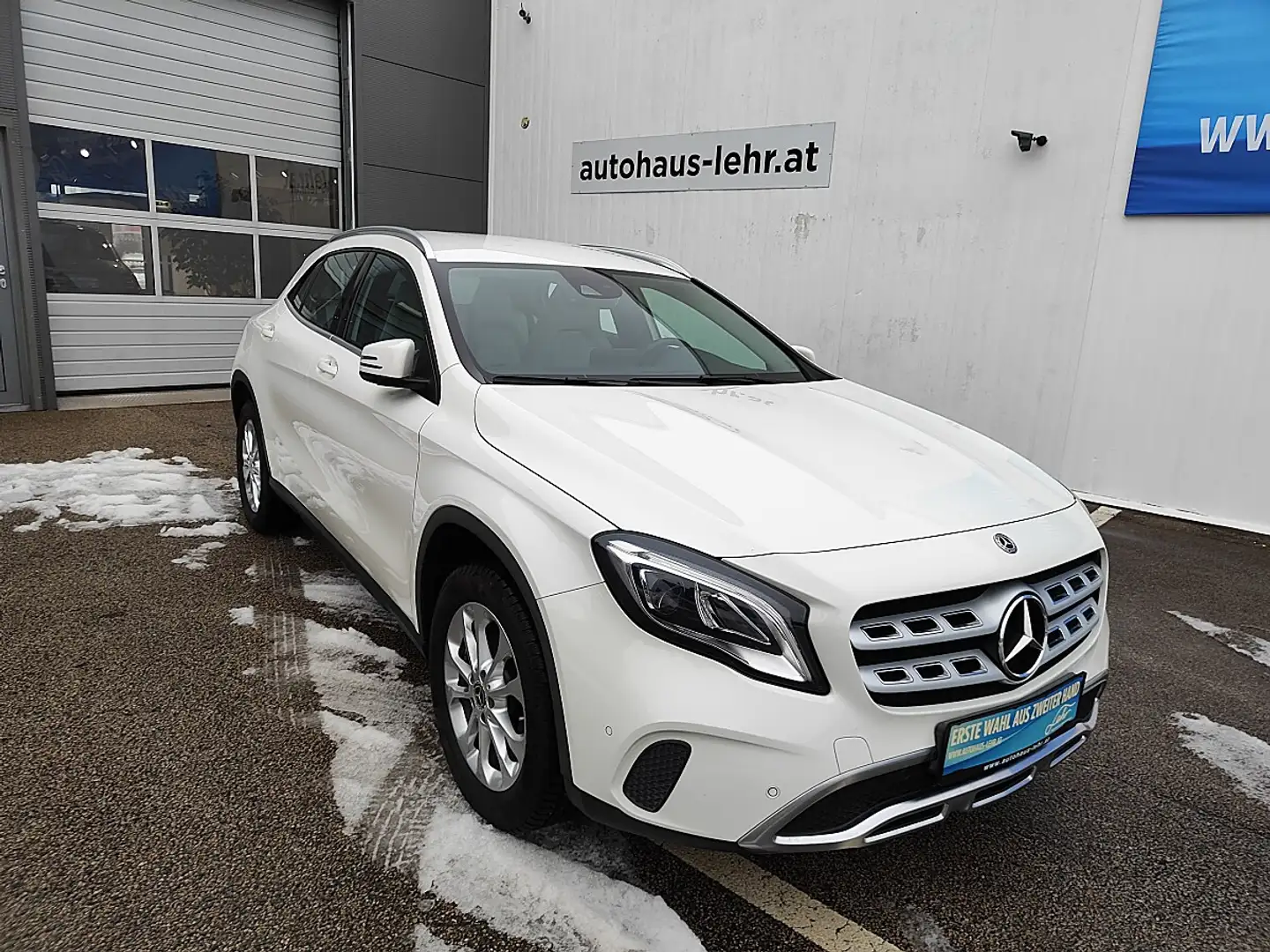 Mercedes-Benz GLA 200 d 4MATIC Aut. Weiß - 1